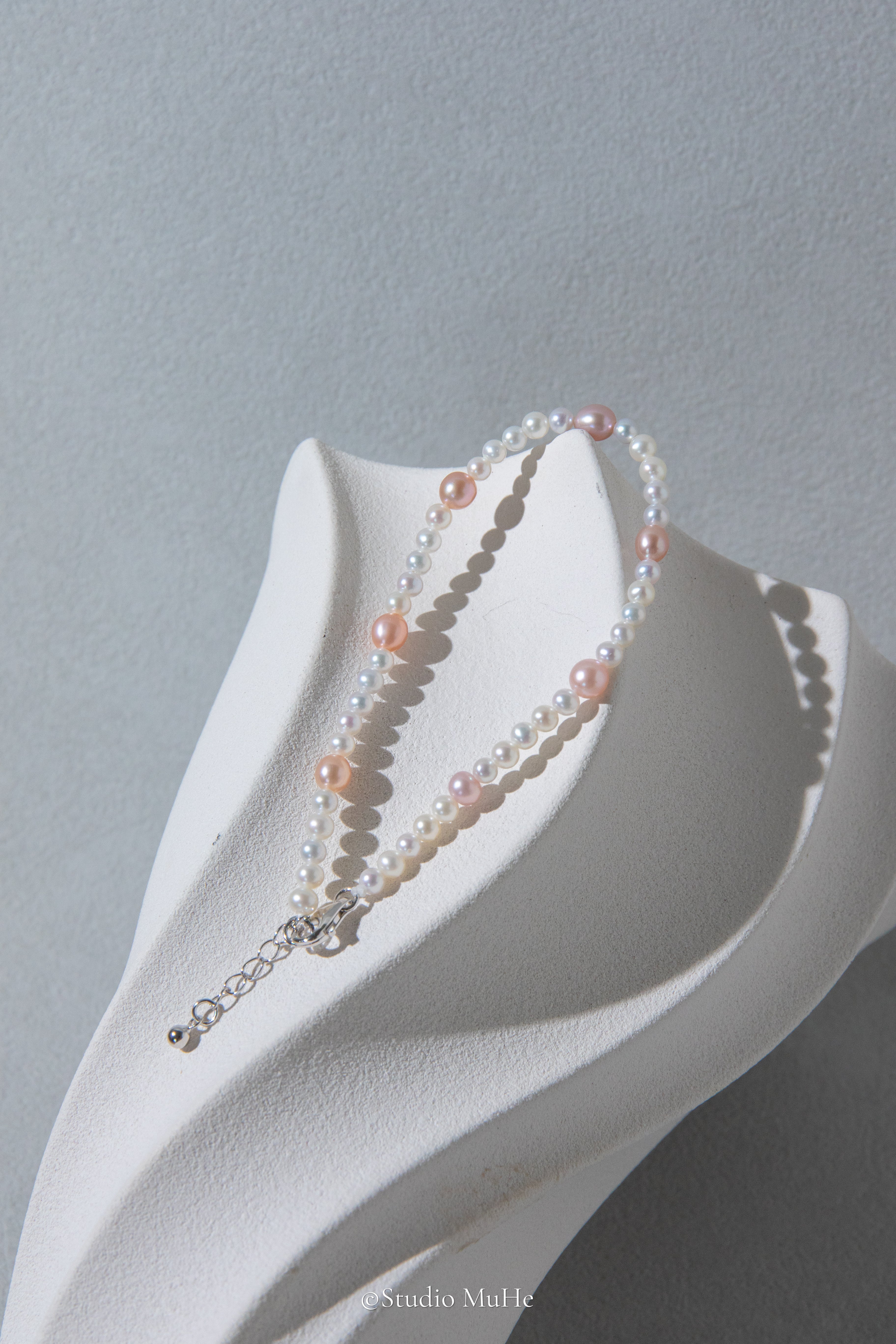 Summer flower rain-single layer mixed white and pink pearl bracelet