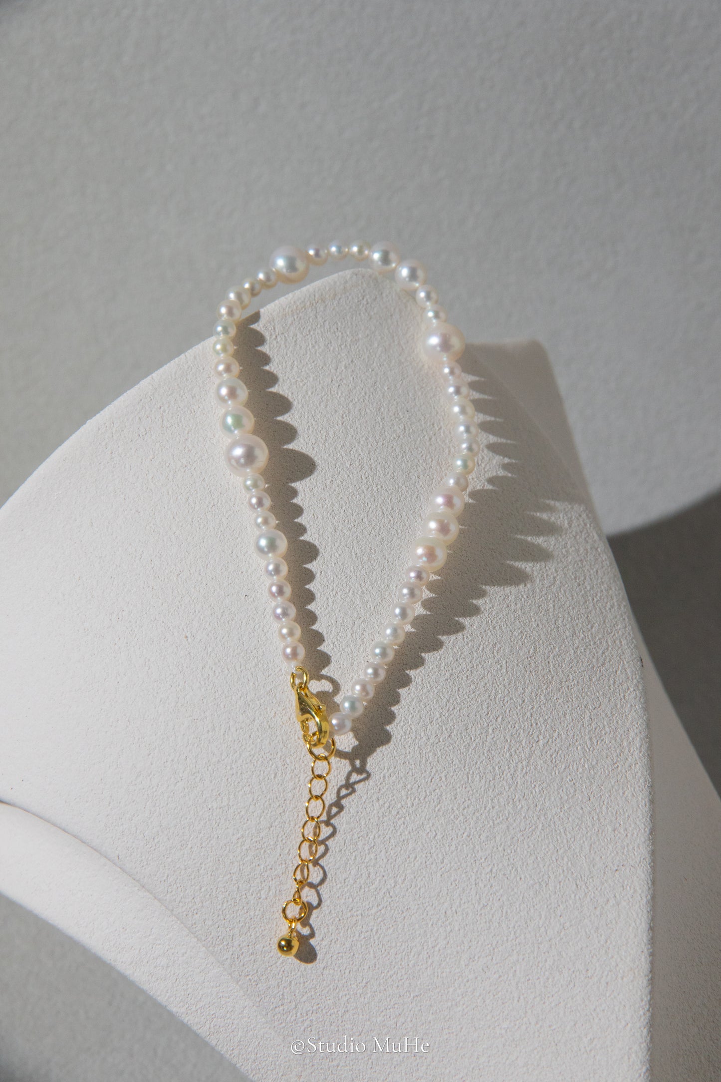 Summer dance - mixed white freshwater pearl bracelet
