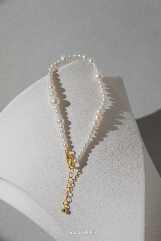 Summer dance - mixed white freshwater pearl bracelet