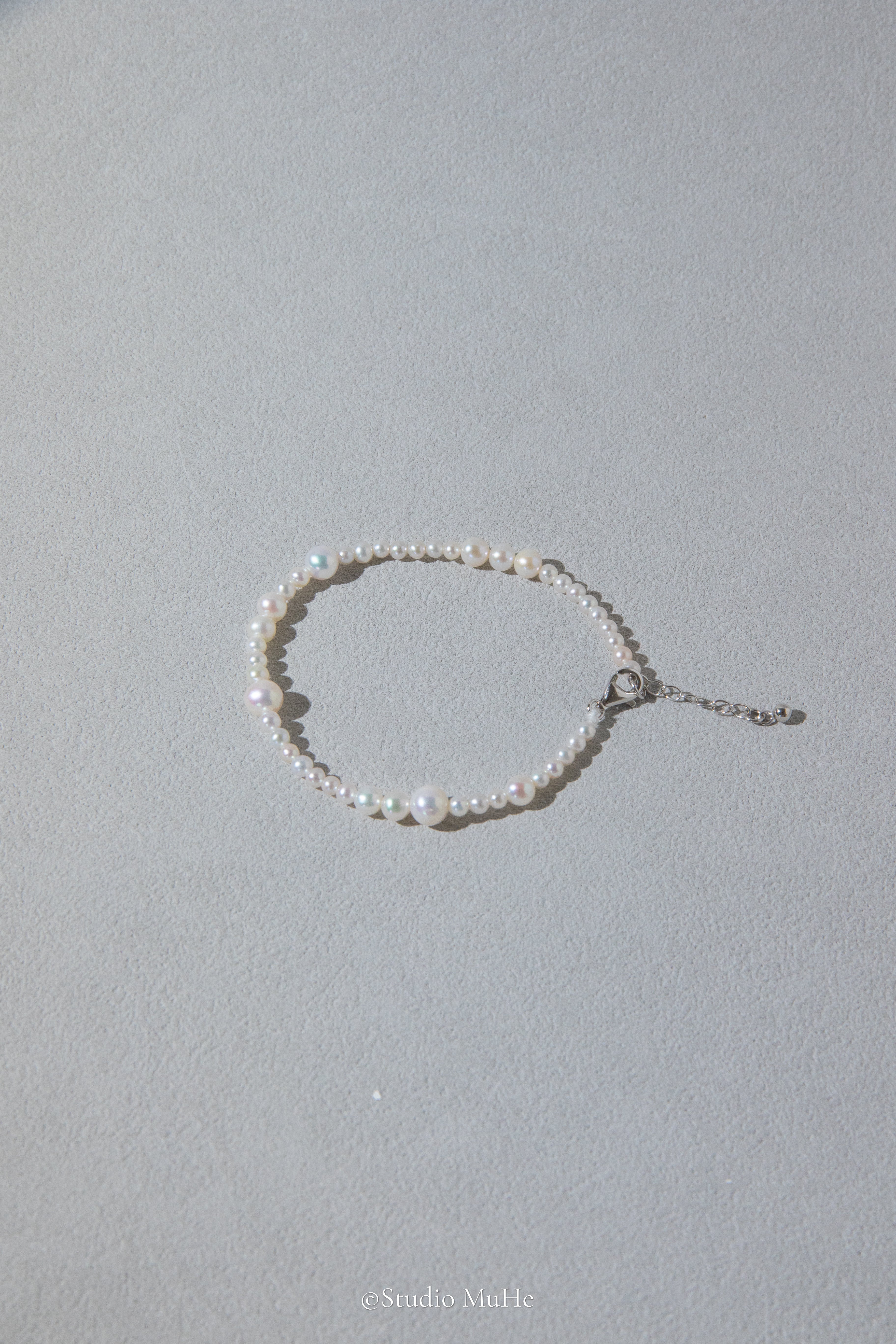 Summer dance - mixed white freshwater pearl bracelet
