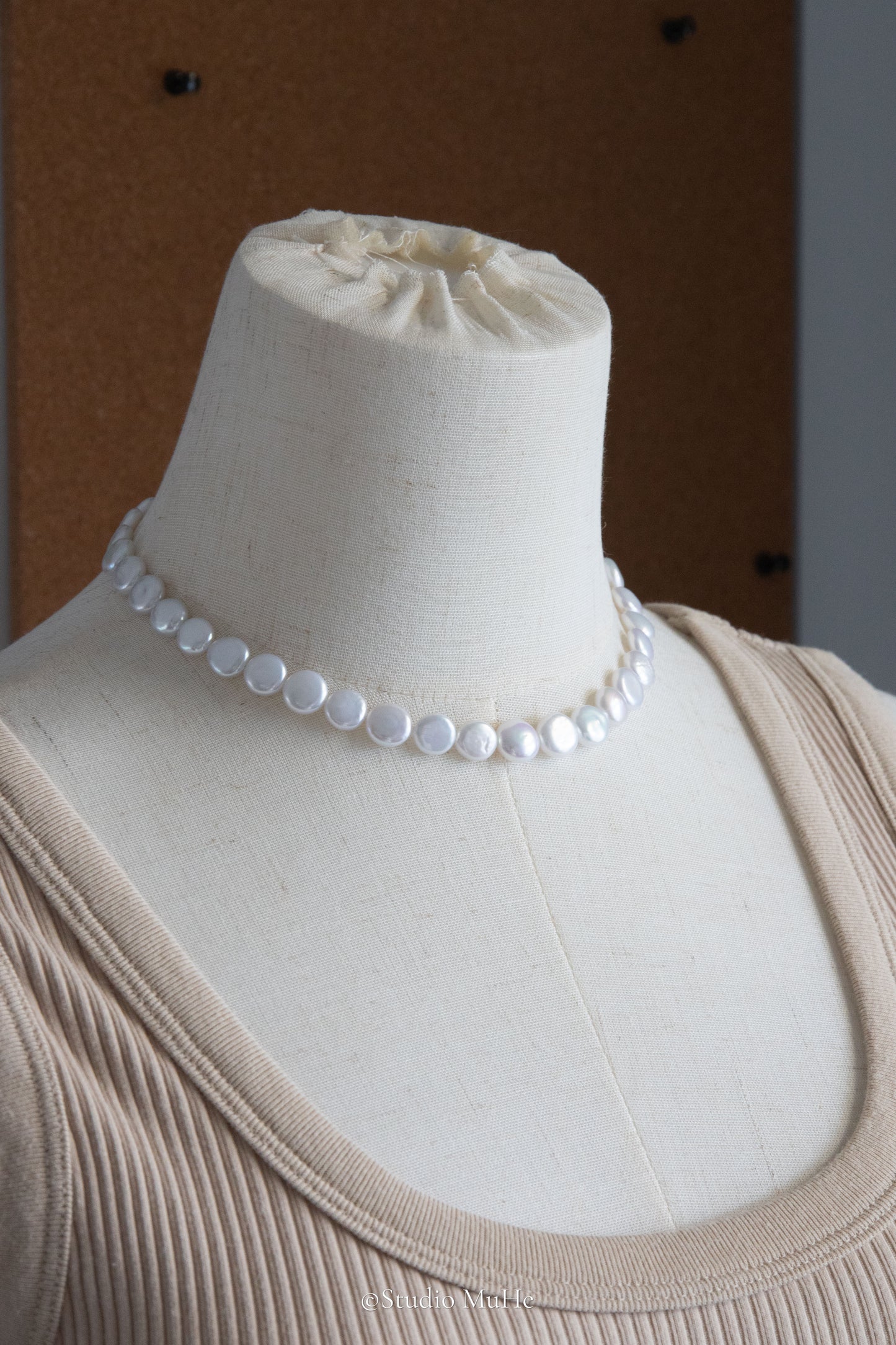 Button pearl necklace