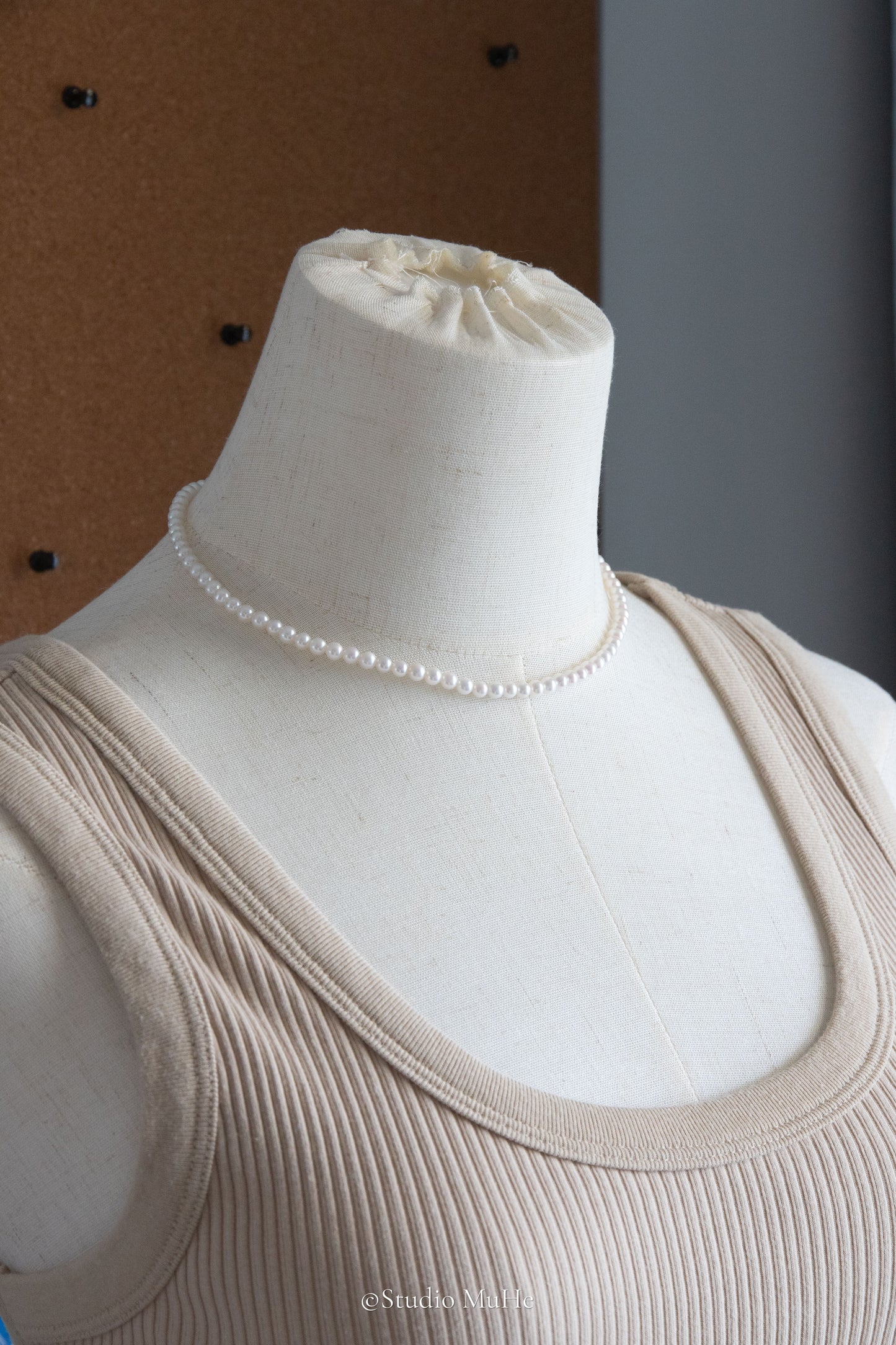 Daily classic- 4.5mm round white freshwater pearl necklace