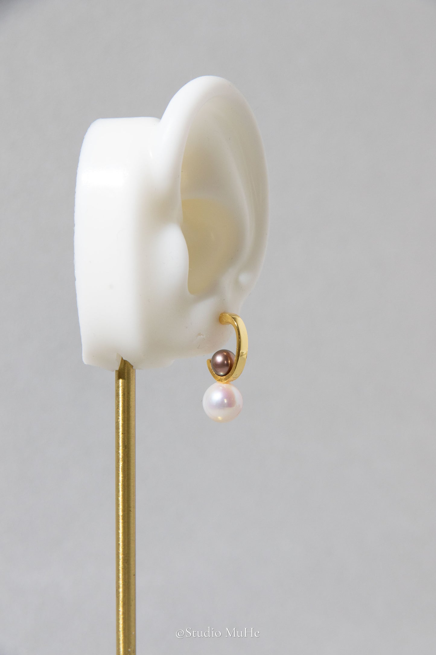 Colorful Planets-Daily ear studs with natural freshwater pearls.