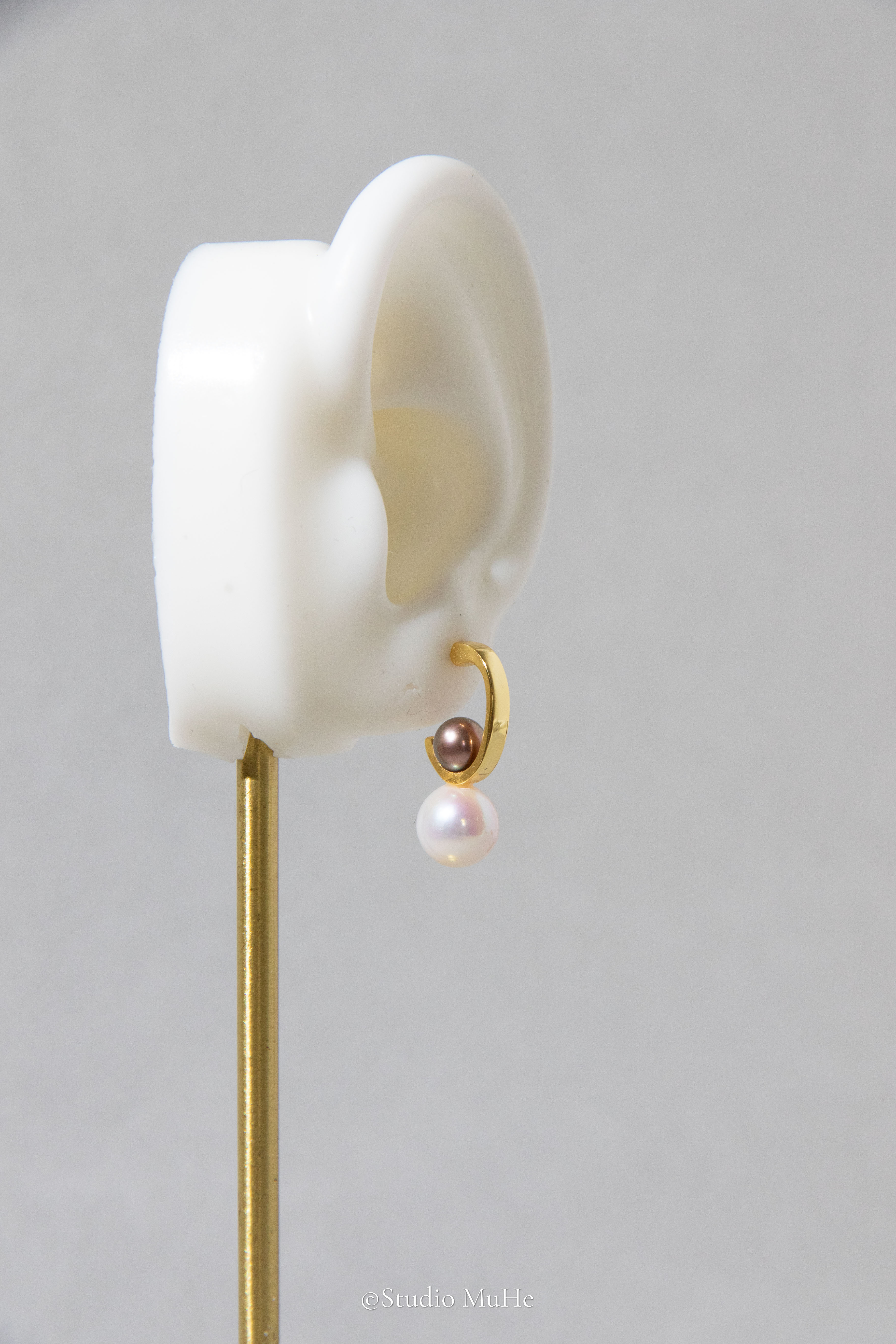 Colorful Planets-Daily ear studs with natural freshwater pearls.