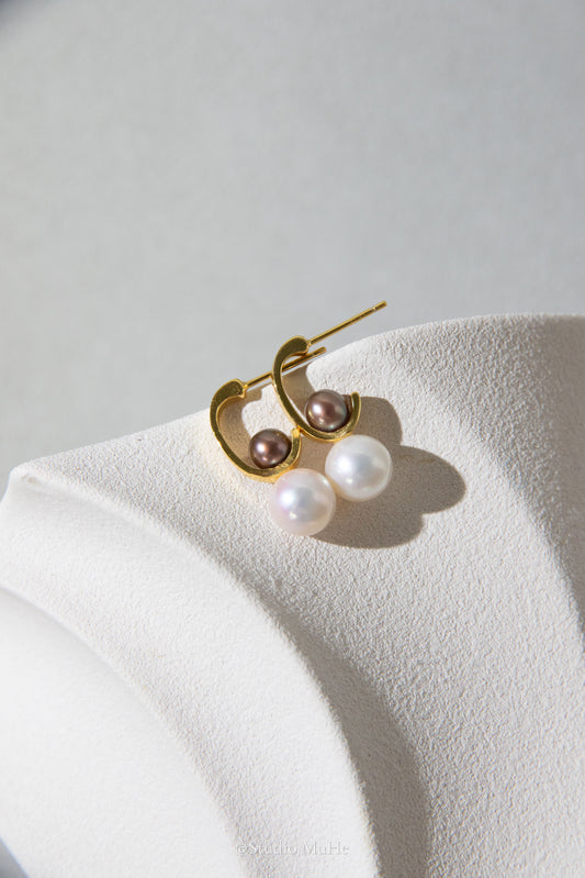 Colorful Planets-Daily ear studs with natural freshwater pearls.