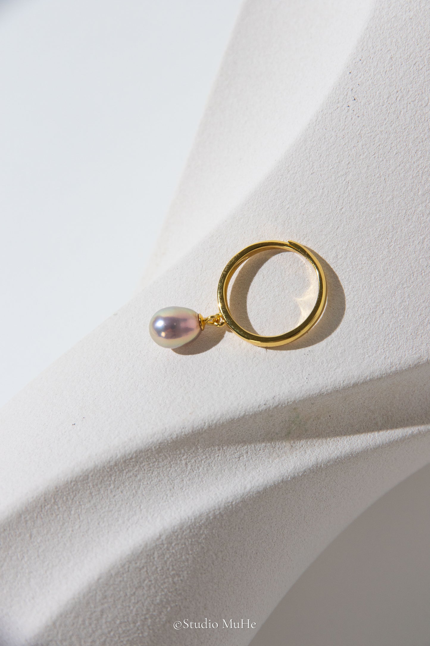 Golden Pink apple- Excellent level drop shaped freshwater pearl ring in dancing structure