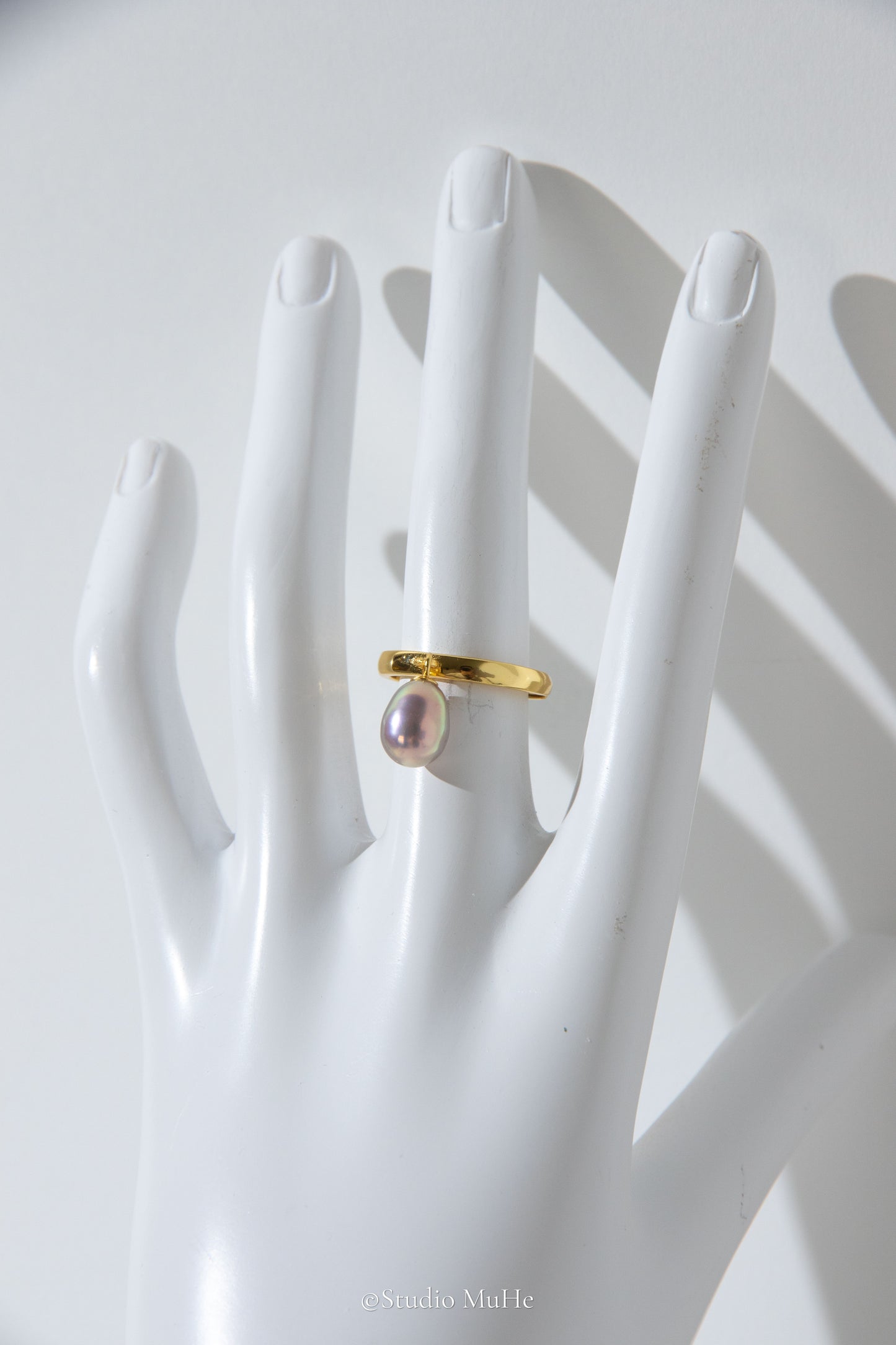 Golden Pink apple- Excellent level drop shaped freshwater pearl ring in dancing structure