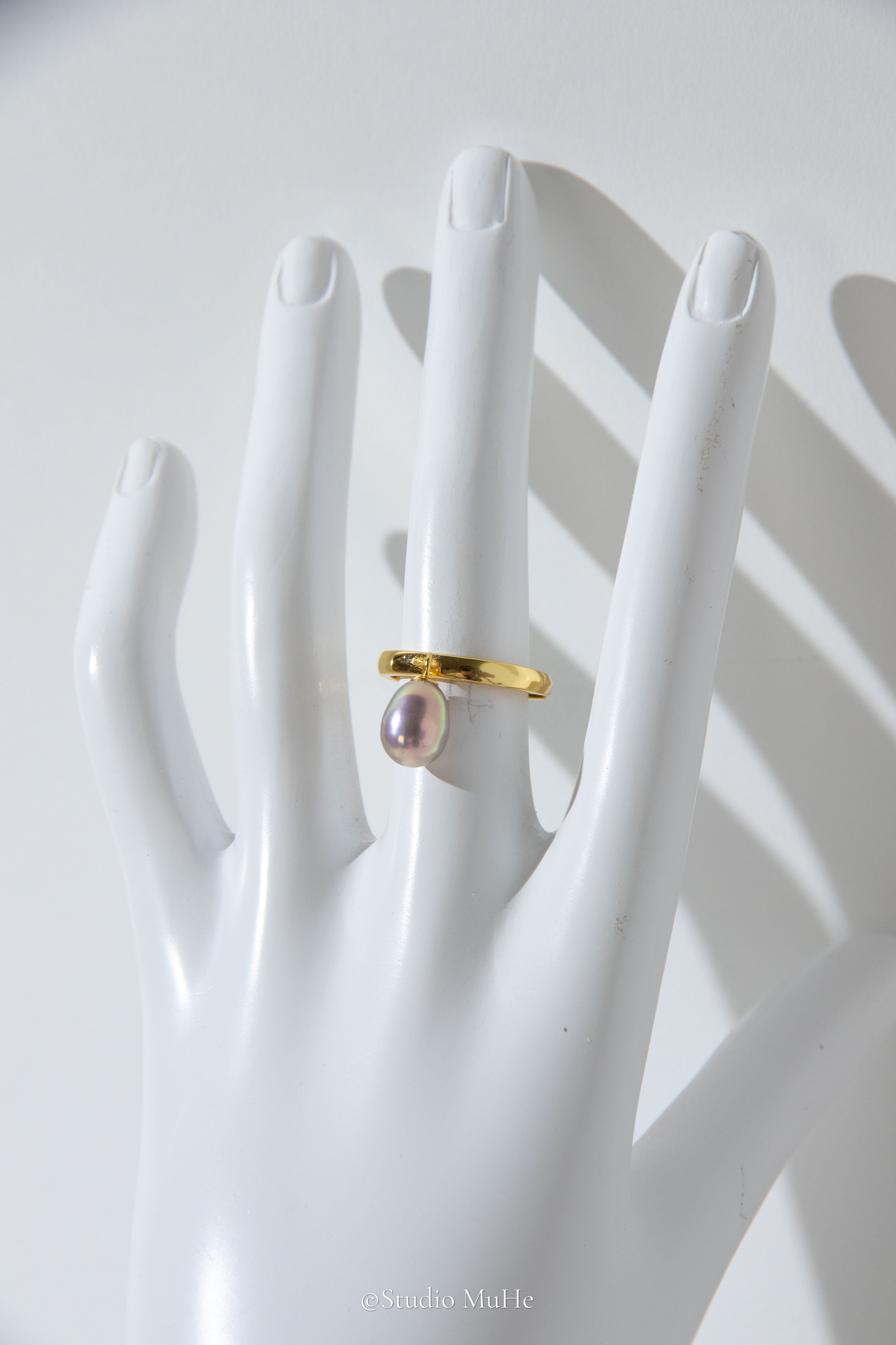 Golden Pink apple- Excellent level drop shaped freshwater pearl ring in dancing structure