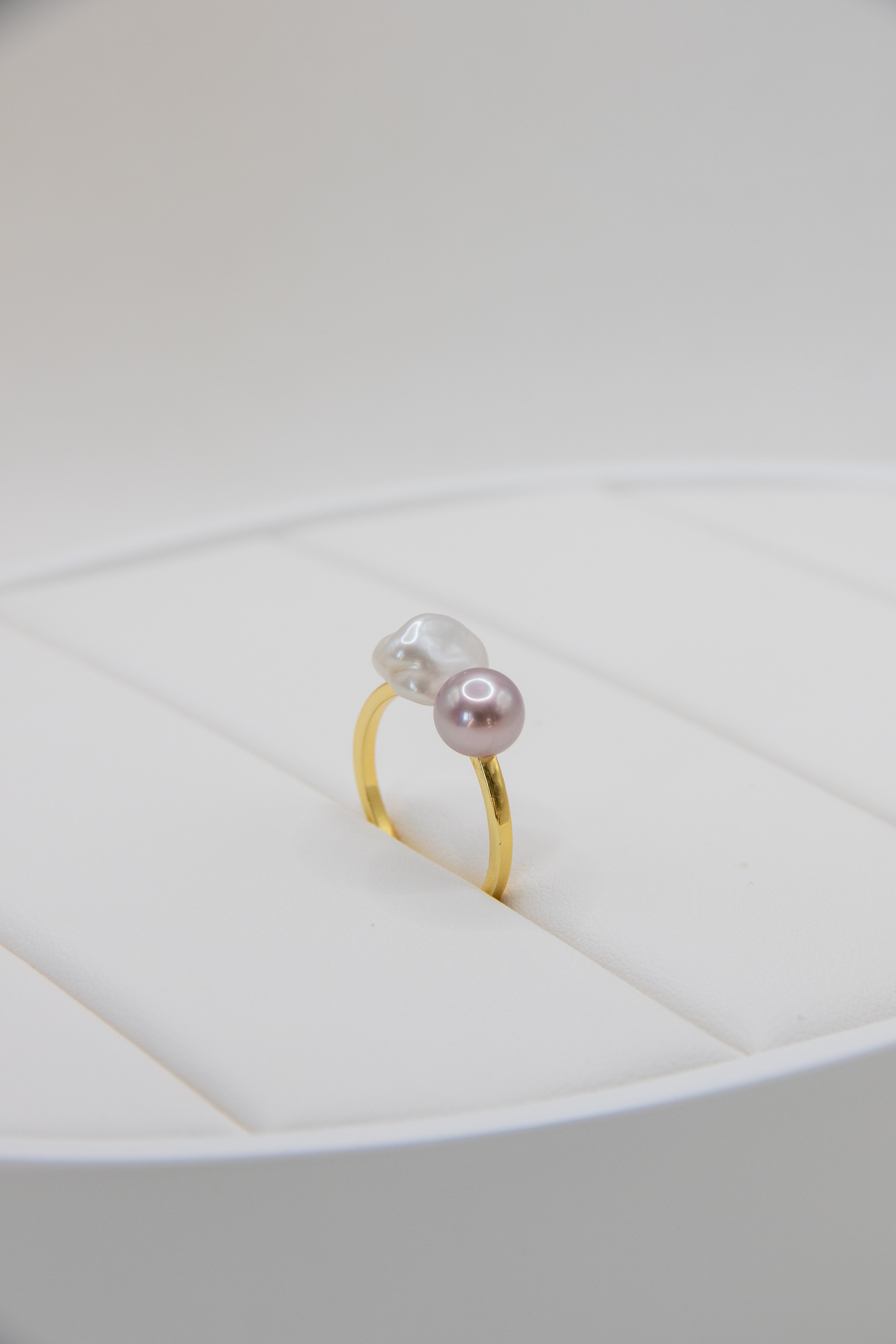 Silver cube rice pearl ring