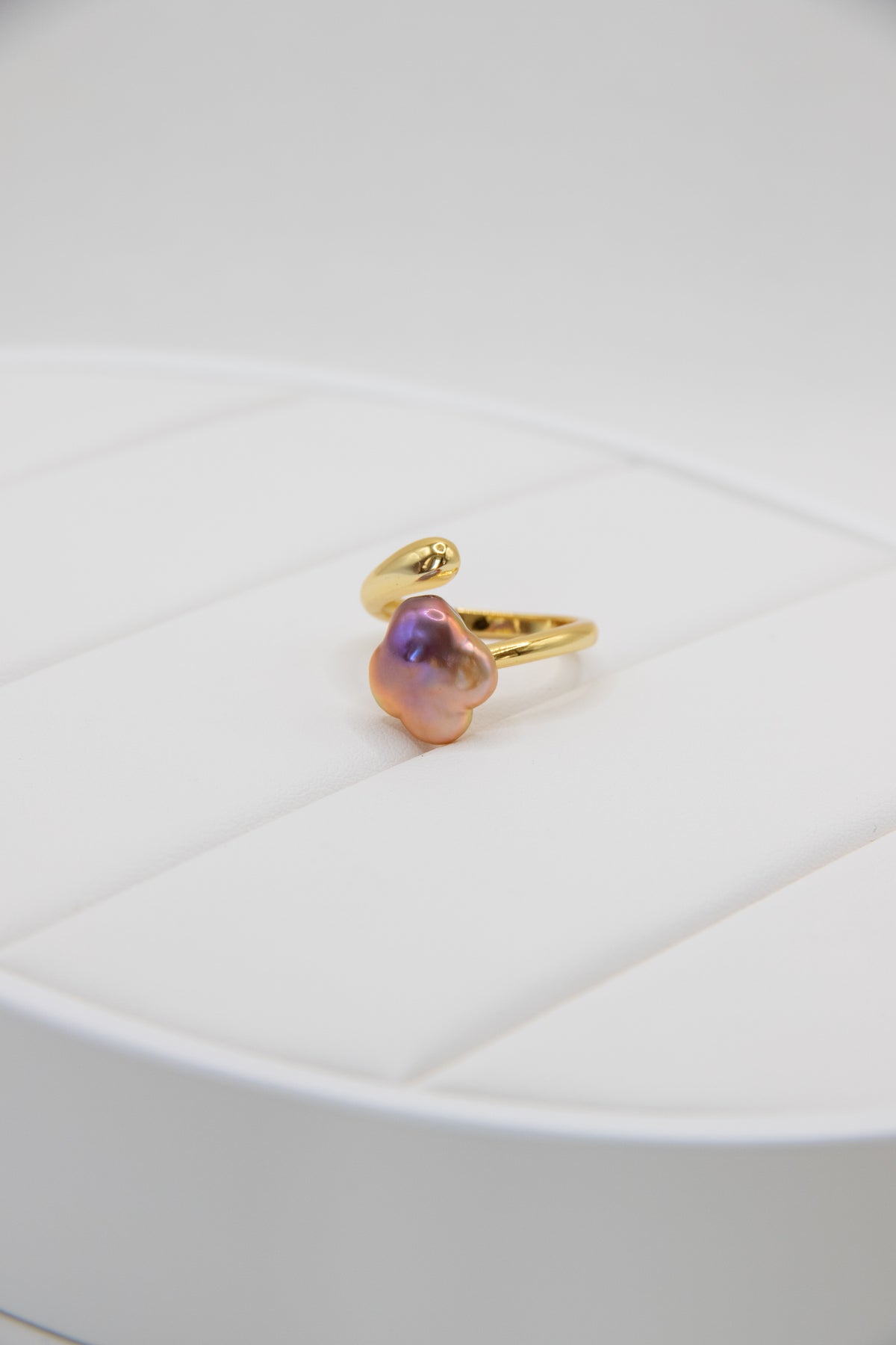 Grape Chocolate Clover Pearl Ring