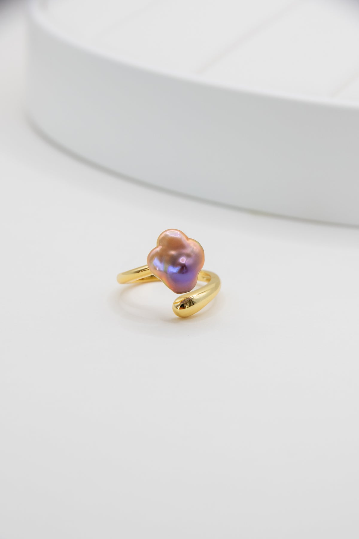 Grape Chocolate Clover Pearl Ring