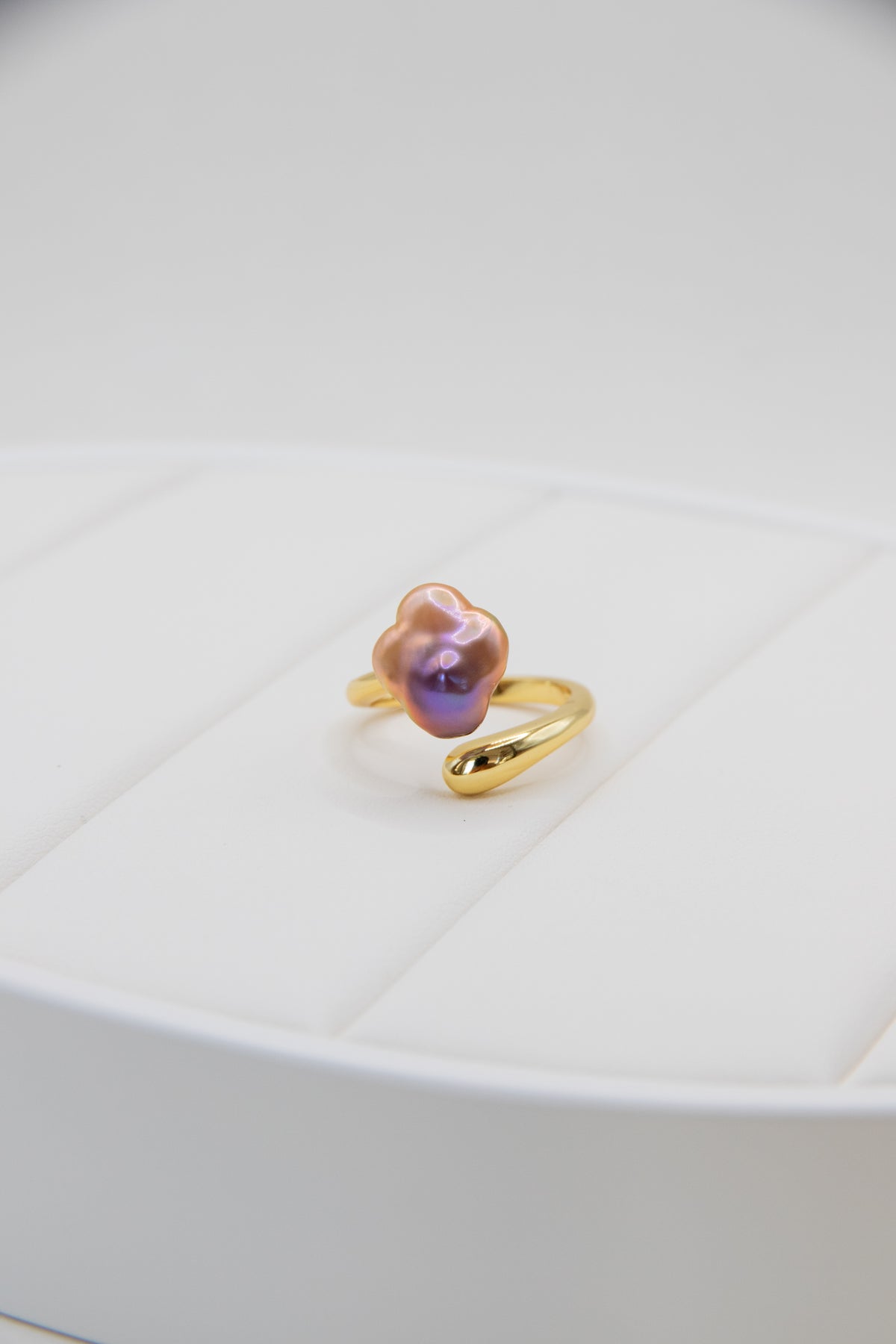 Grape Chocolate Clover Pearl Ring