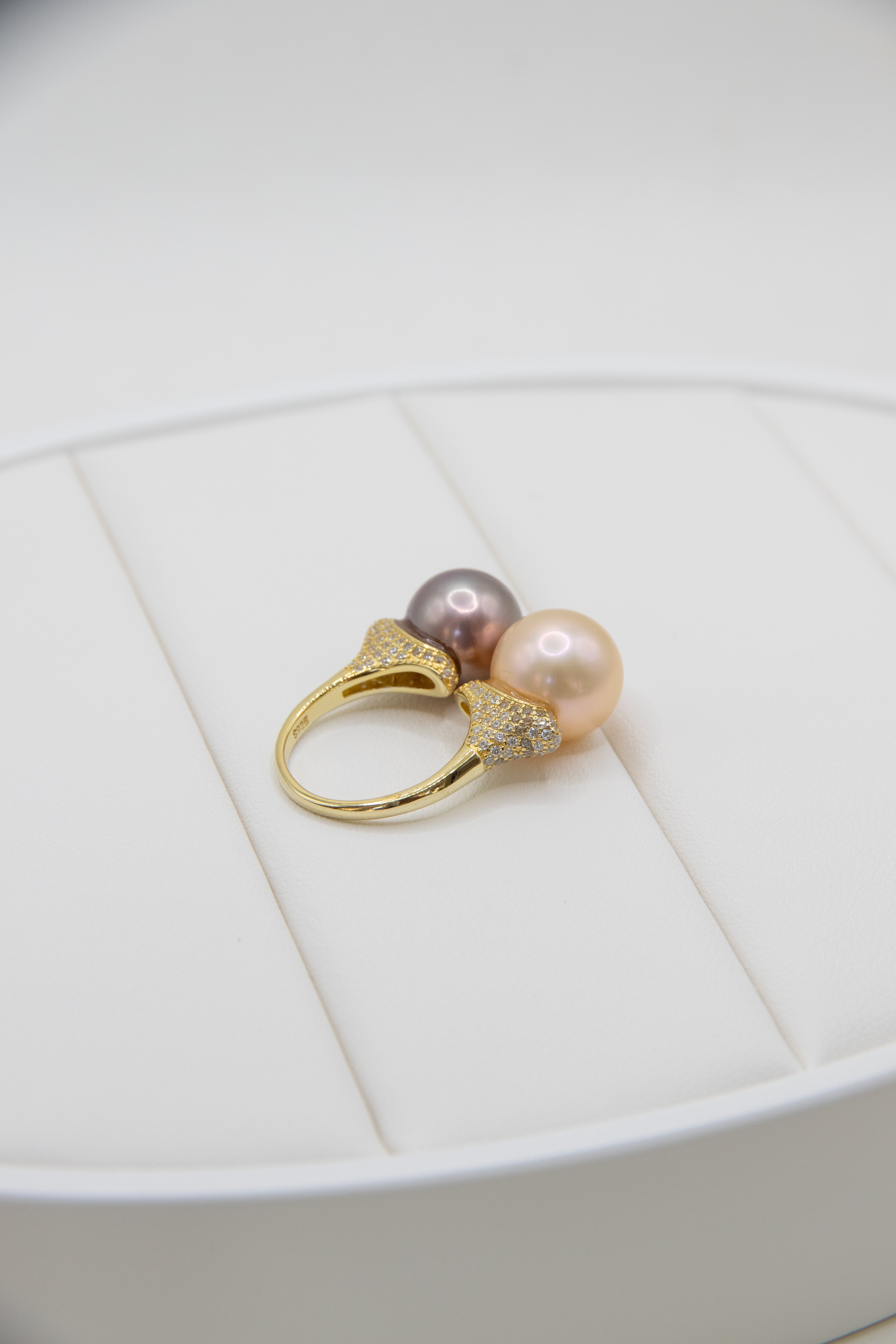 Double Big Round pearl ring