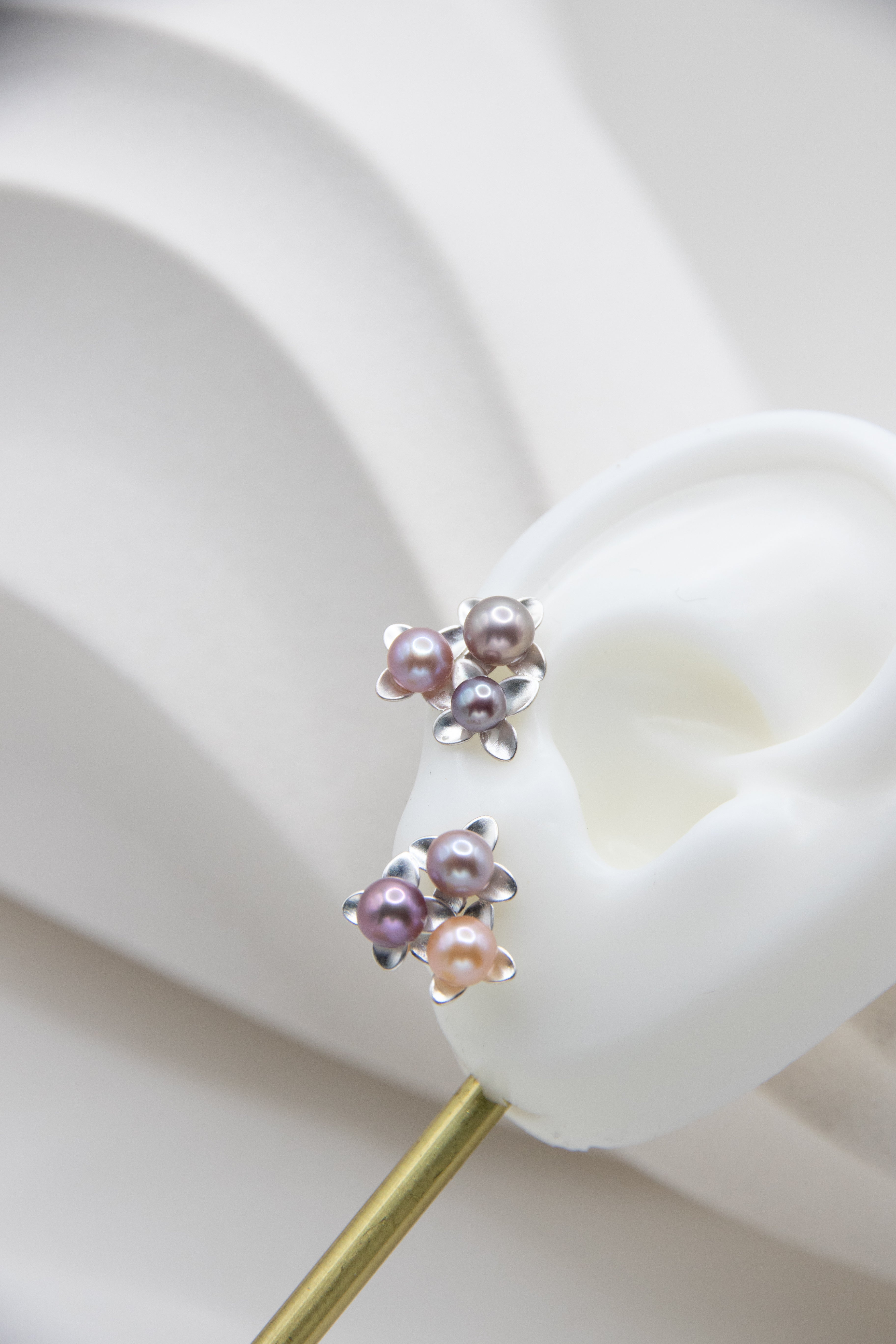 Rice Pearl Flower Studs