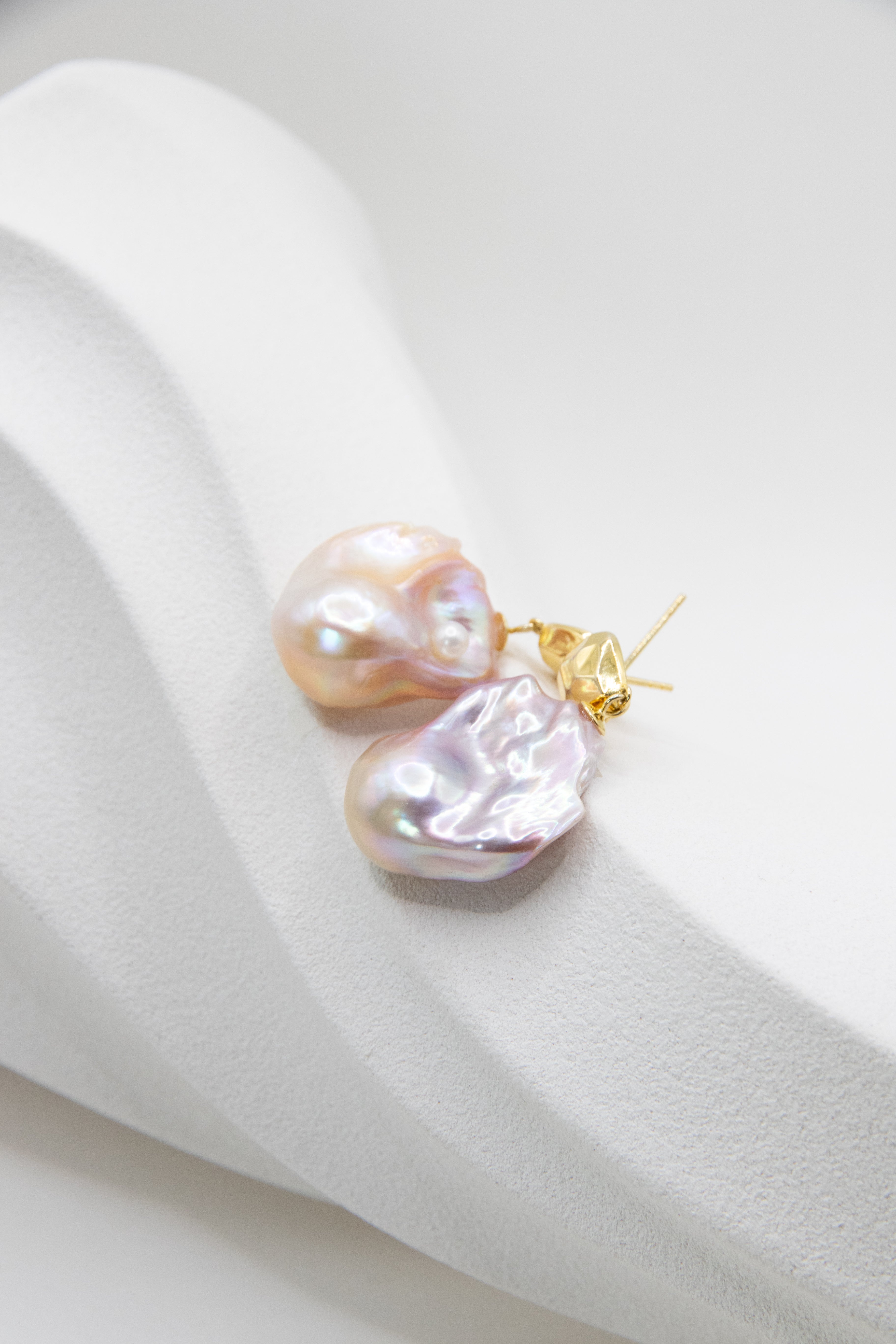 medium sized baroque earring- With diamond shape studs