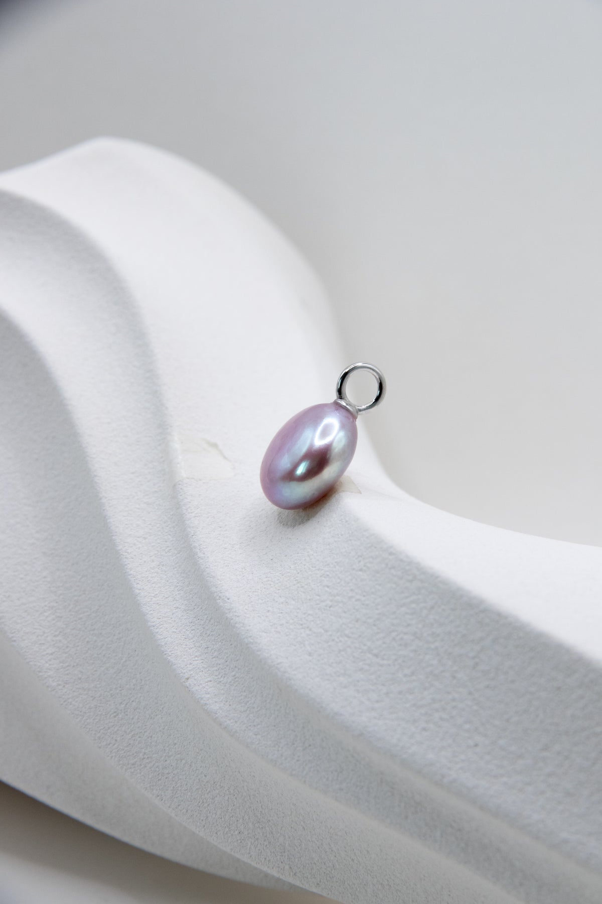 Excellent Metallic silver lavender