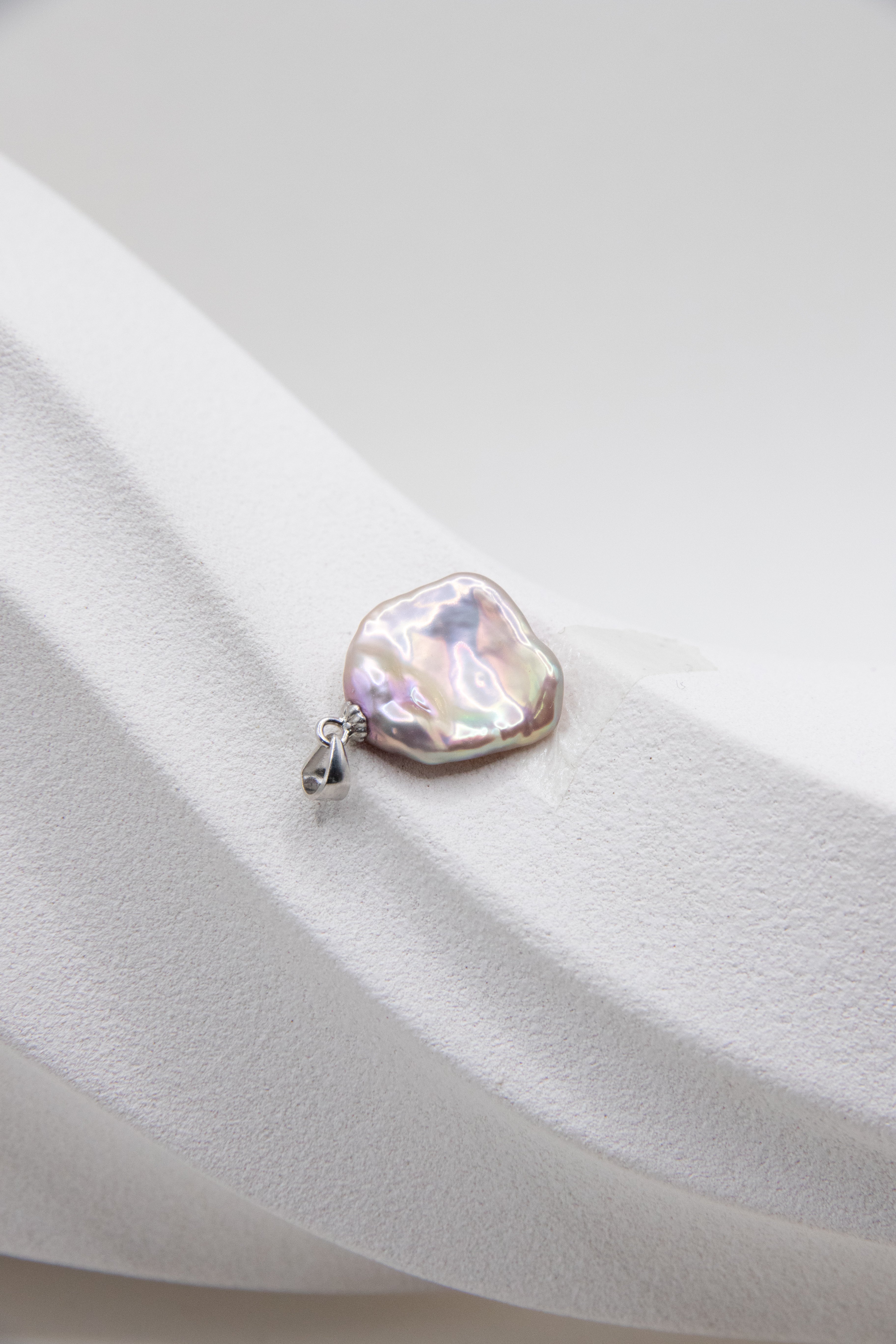 Silver-Purple Metallic Petal Pearl