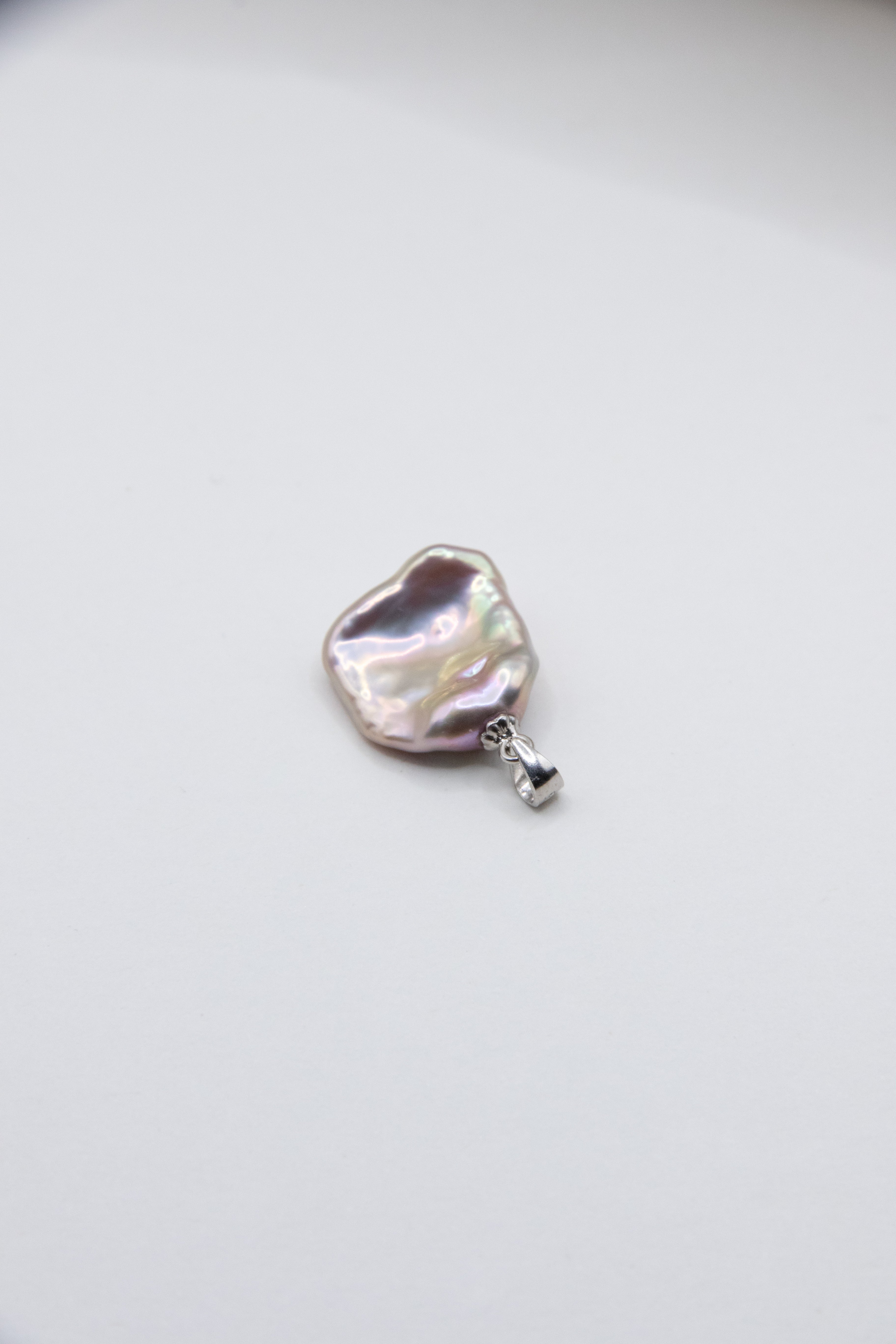 Silver-Purple Metallic Petal Pearl