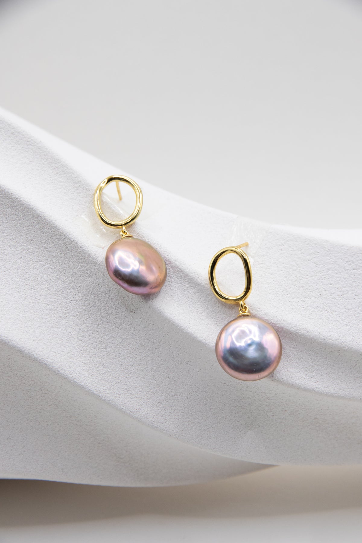 Great level metallic brown button pearls