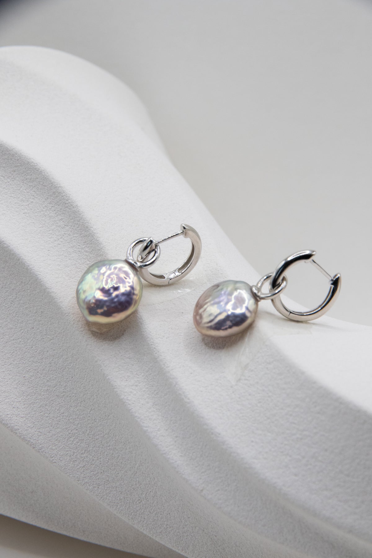 Mirror Metallic Ripple Button Earrings
