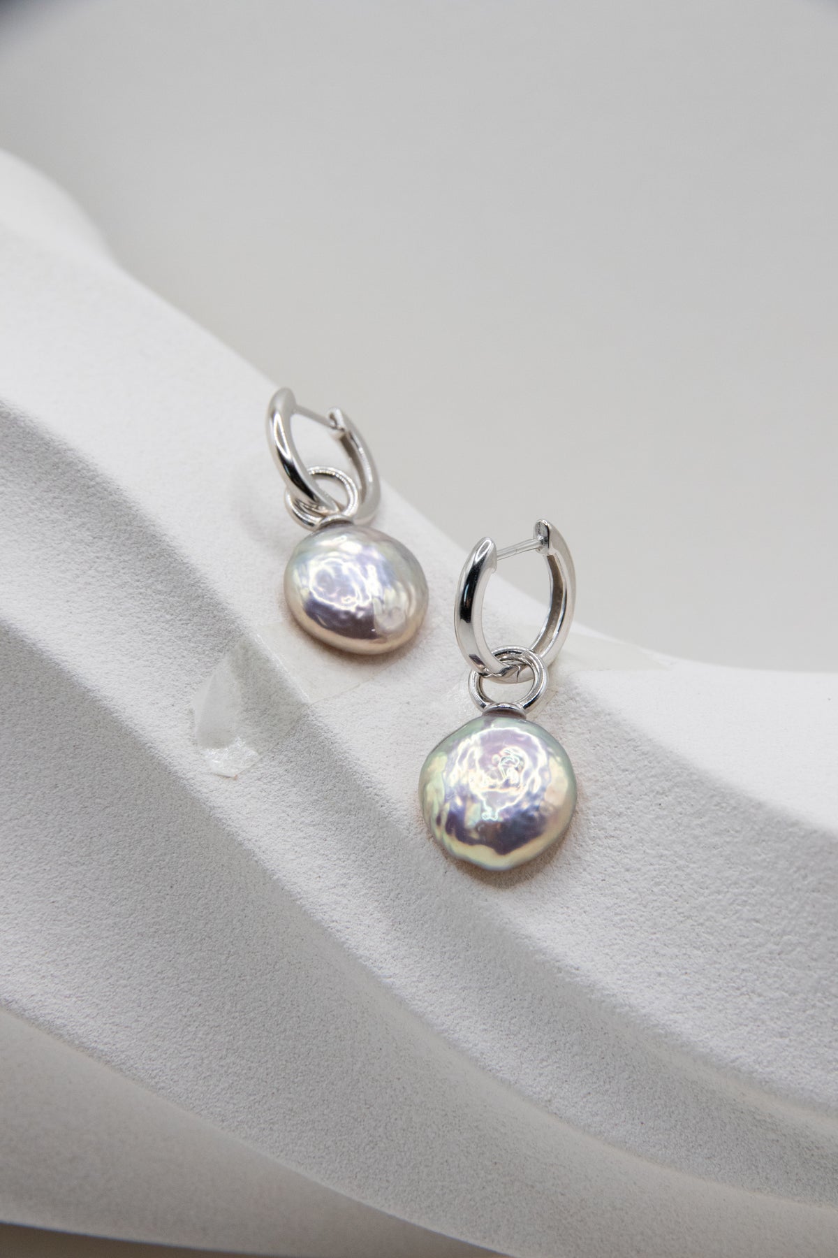 Mirror Metallic Ripple Button Earrings