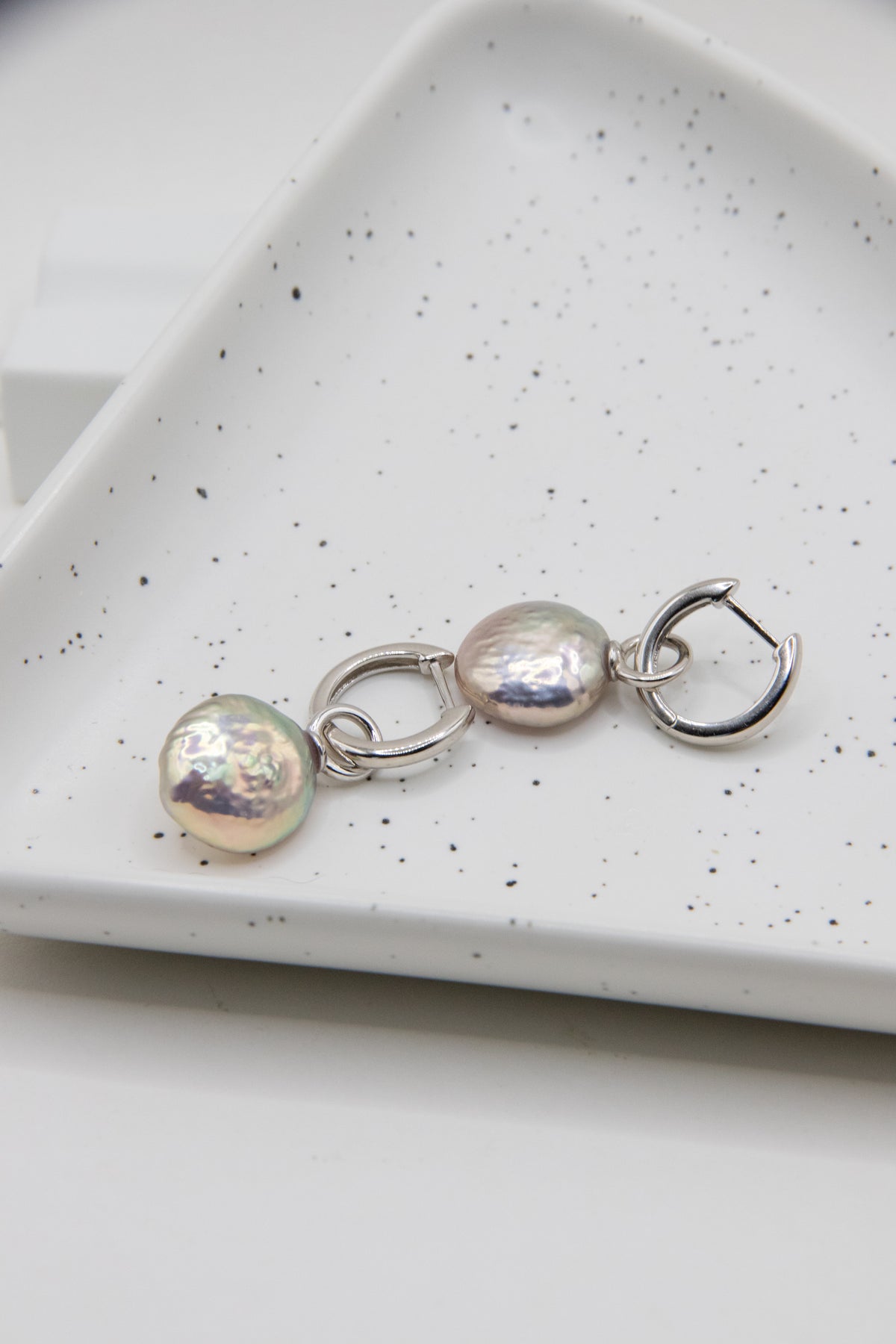 Mirror Metallic Ripple Button Earrings