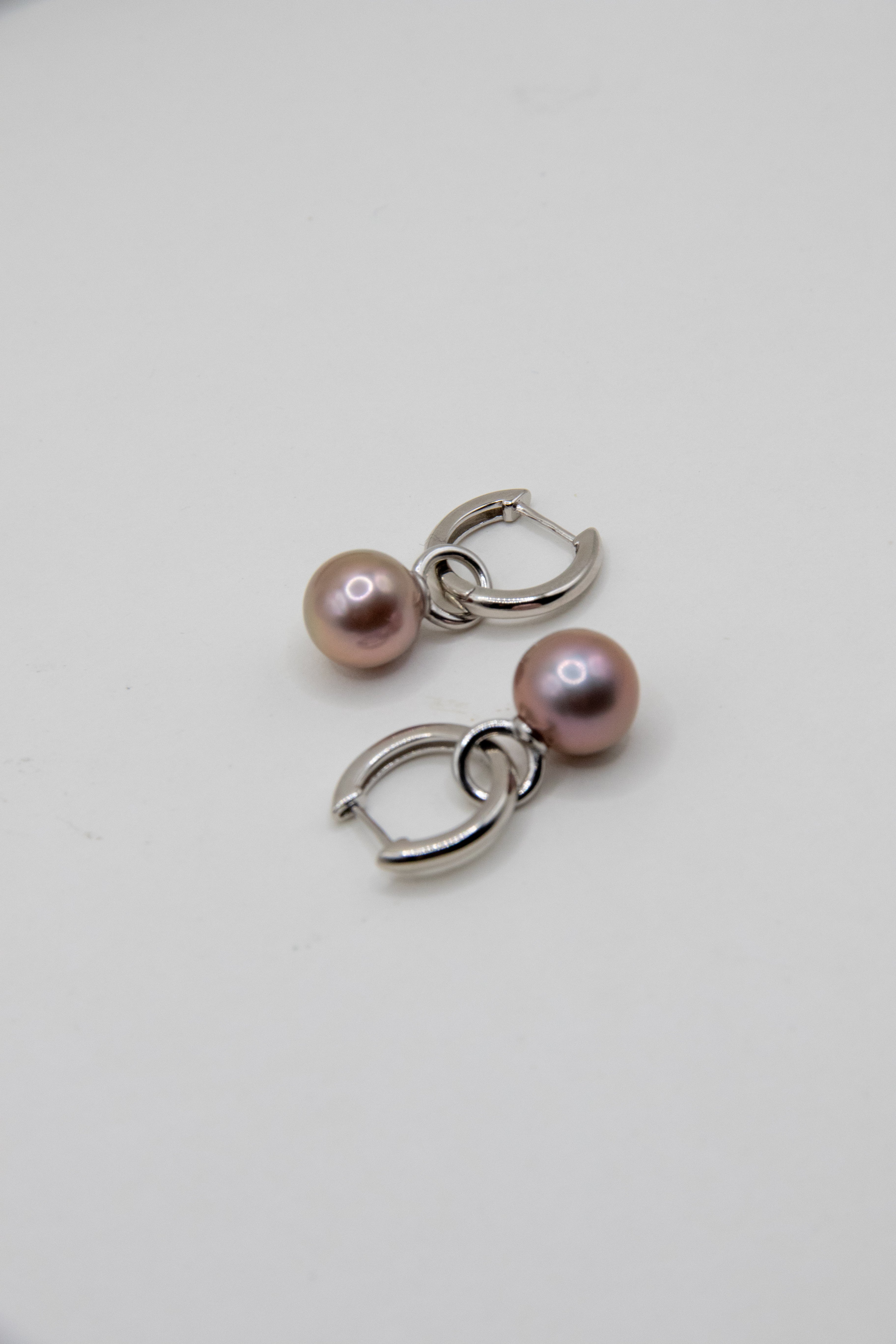 Simple metallic round pearls - Great level