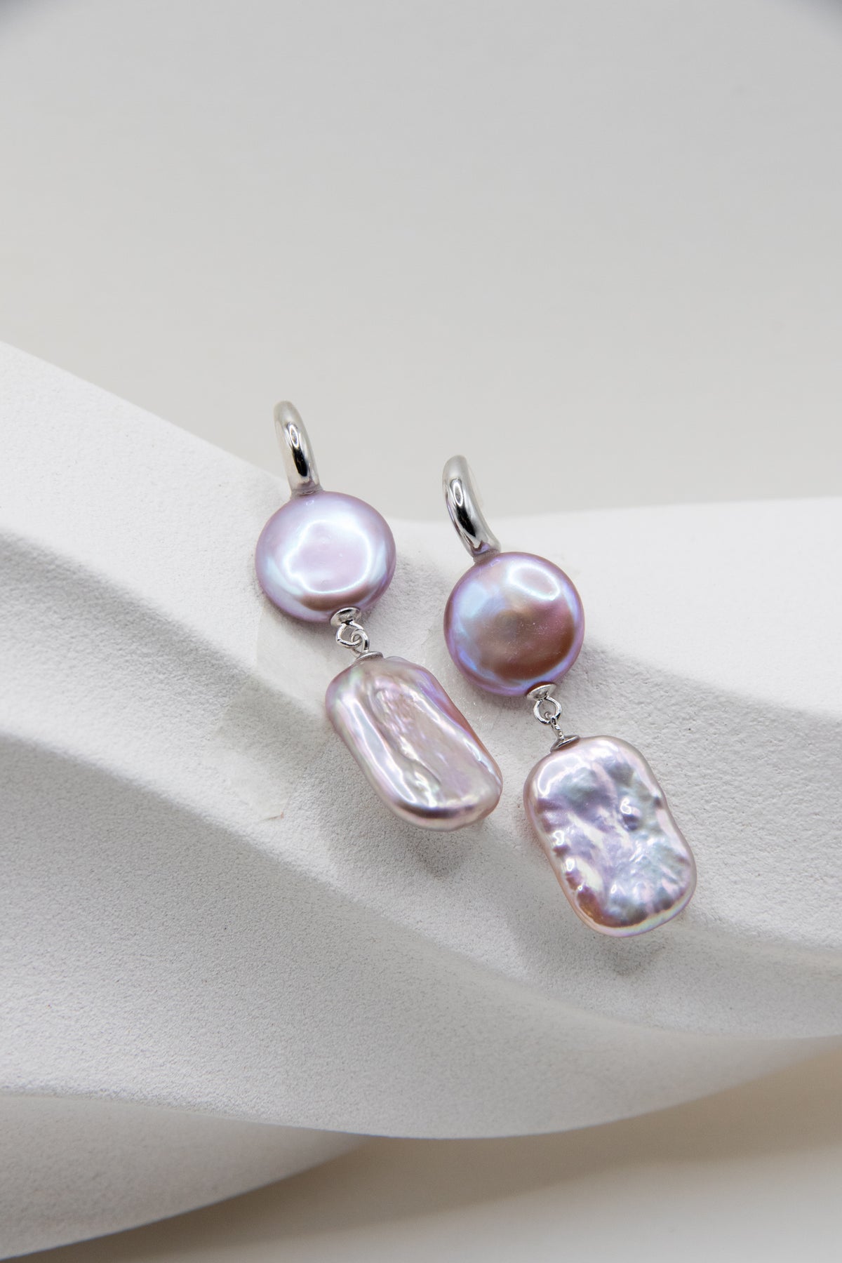 Round or Square? Still or Dangling?