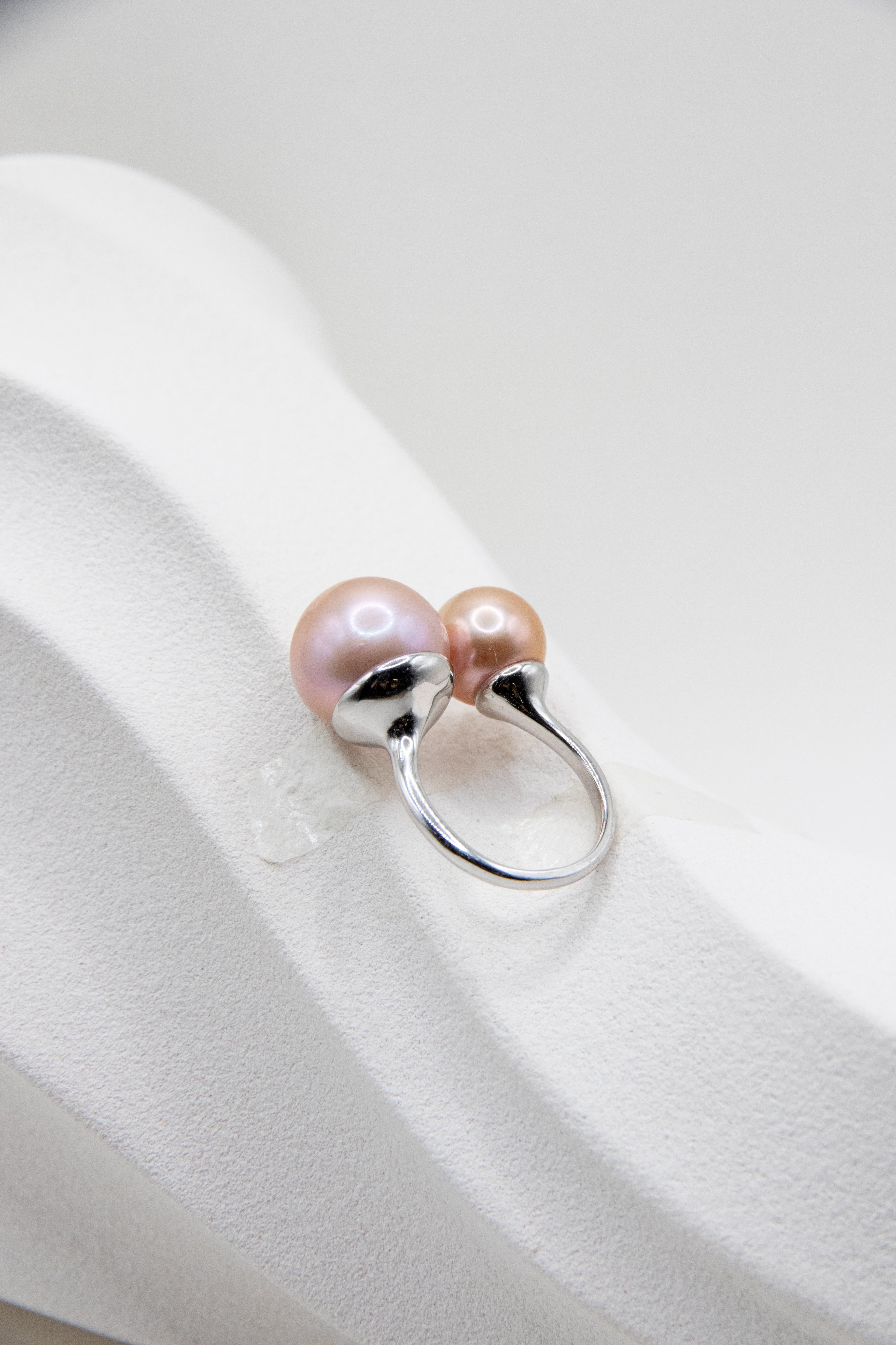 Double Rose Giant Pearls Ring