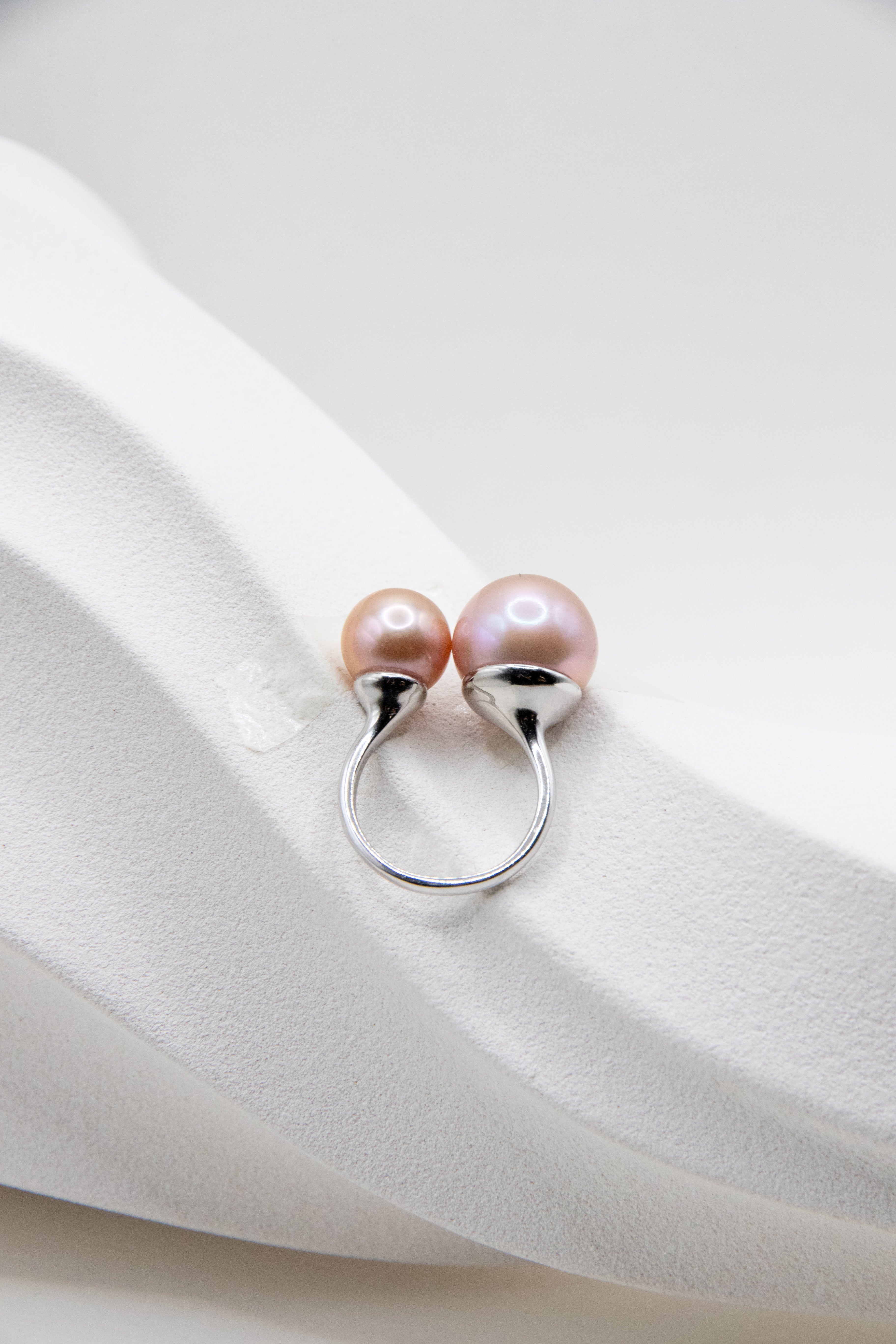 Double Rose Giant Pearls Ring