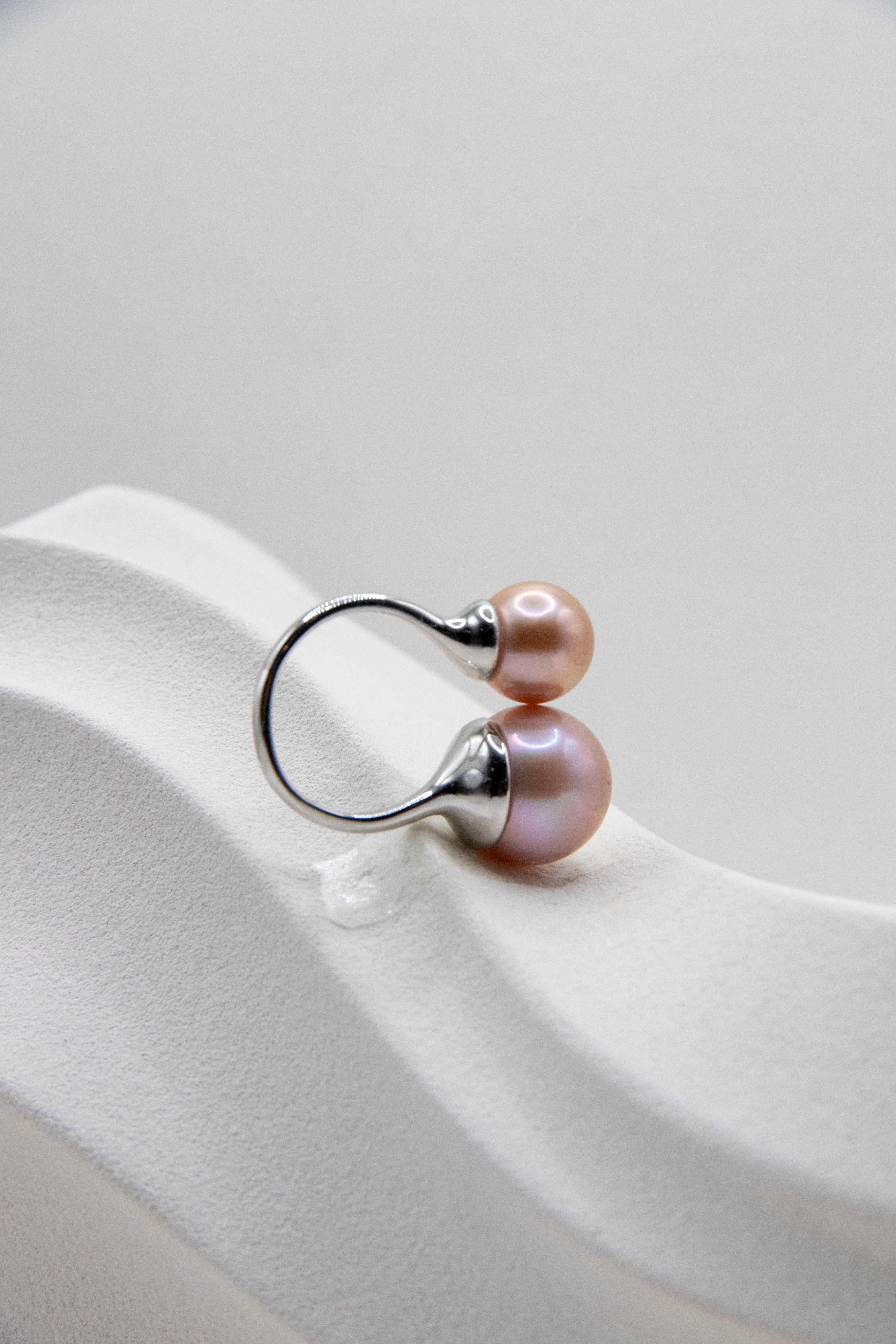 Double Rose Giant Pearls Ring