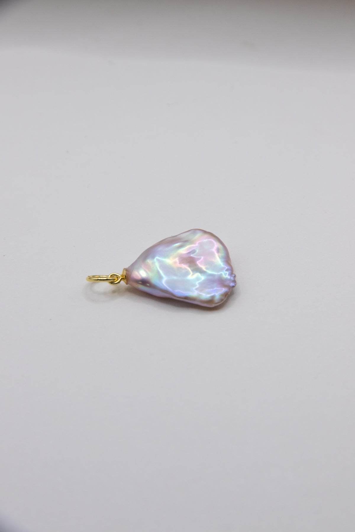 Entry-Level Sweet pink Triangular petal pearl pendant
