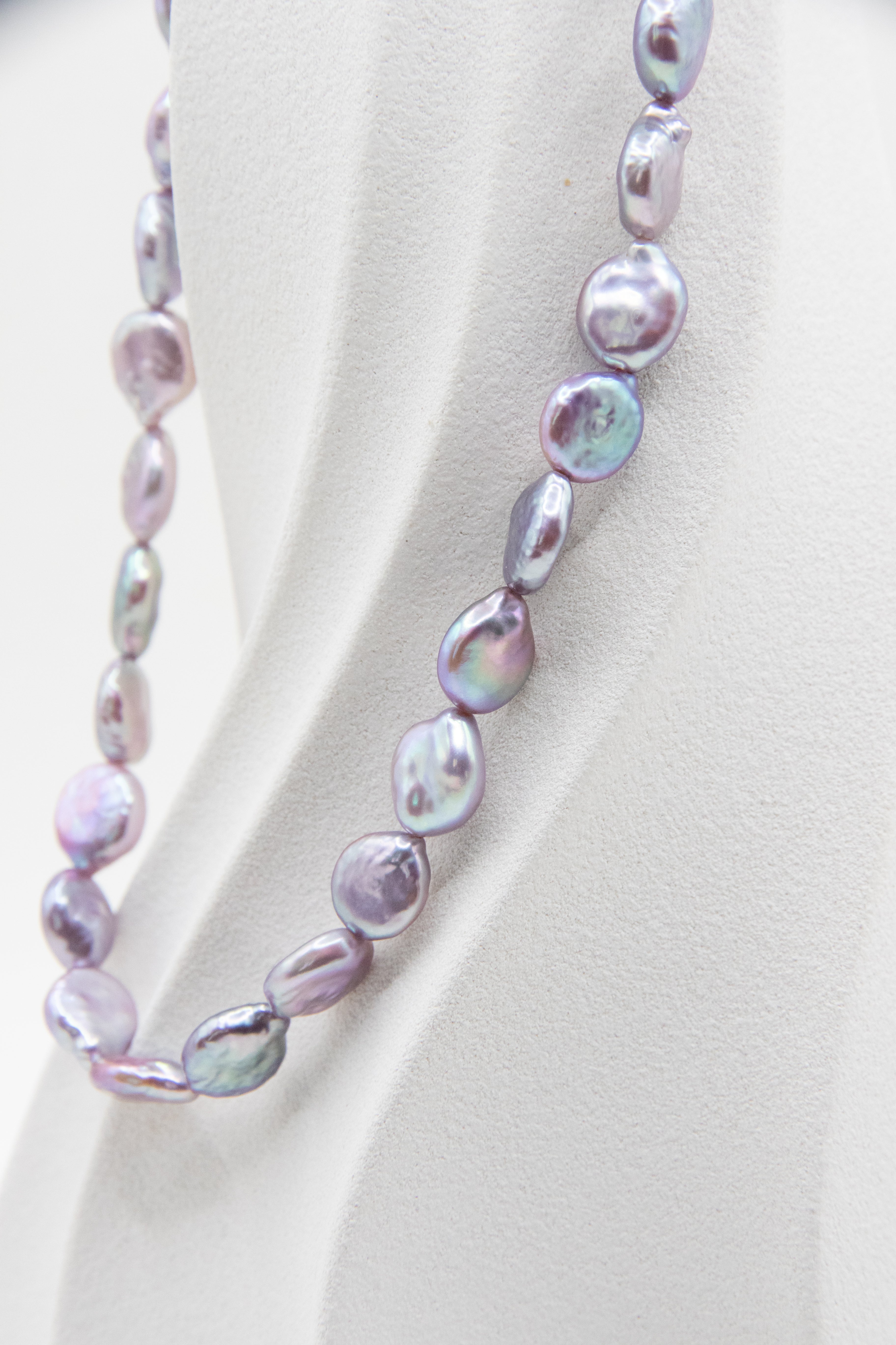 Silver toned purple blue short necklace