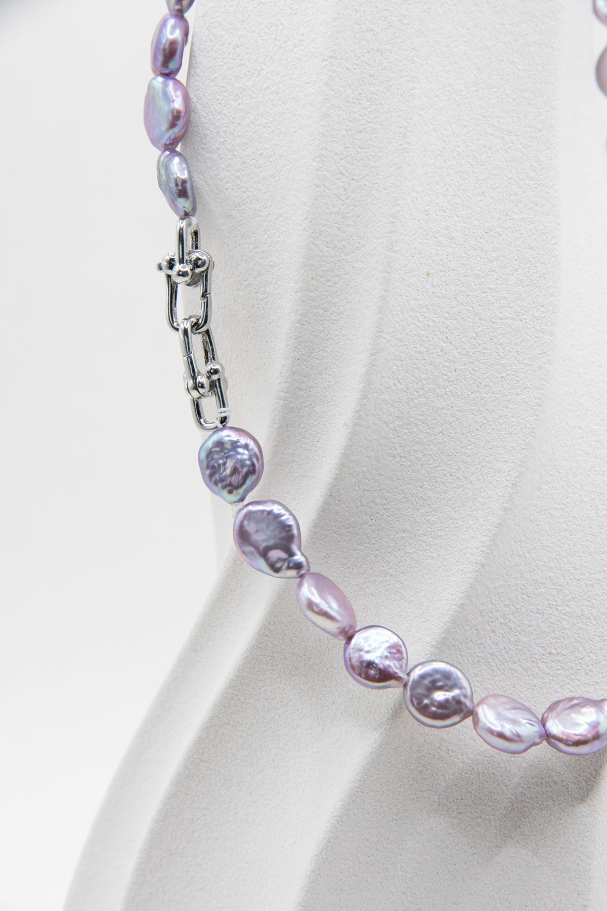 Silver toned purple blue short necklace