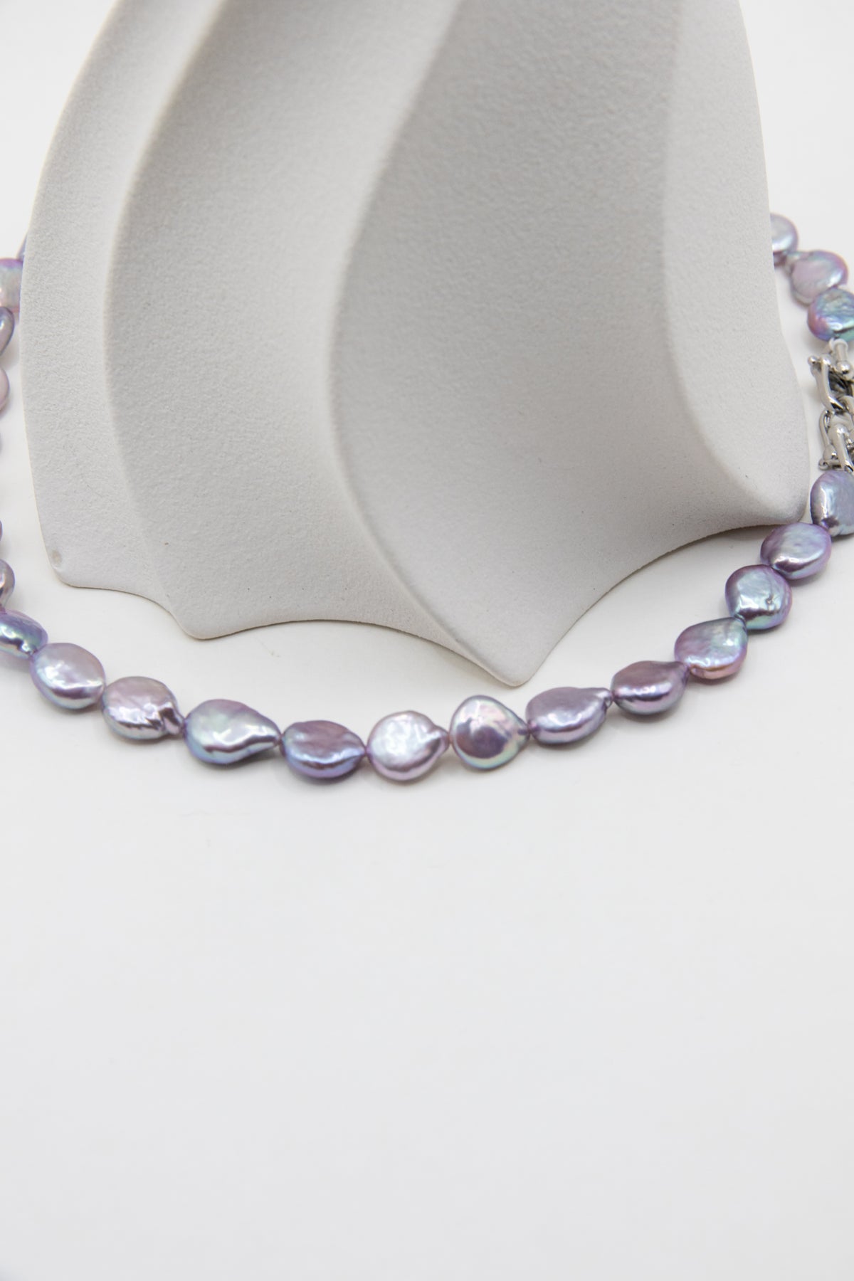 Silver toned purple blue short necklace