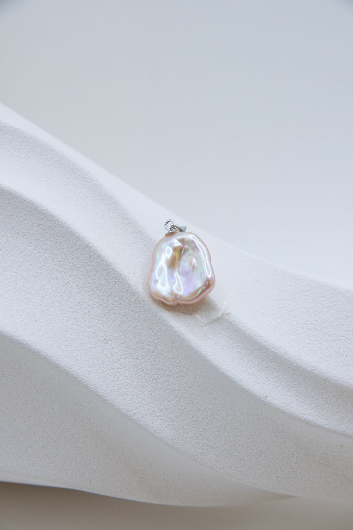 Watery Luster Pink Petal Pearl Pendant