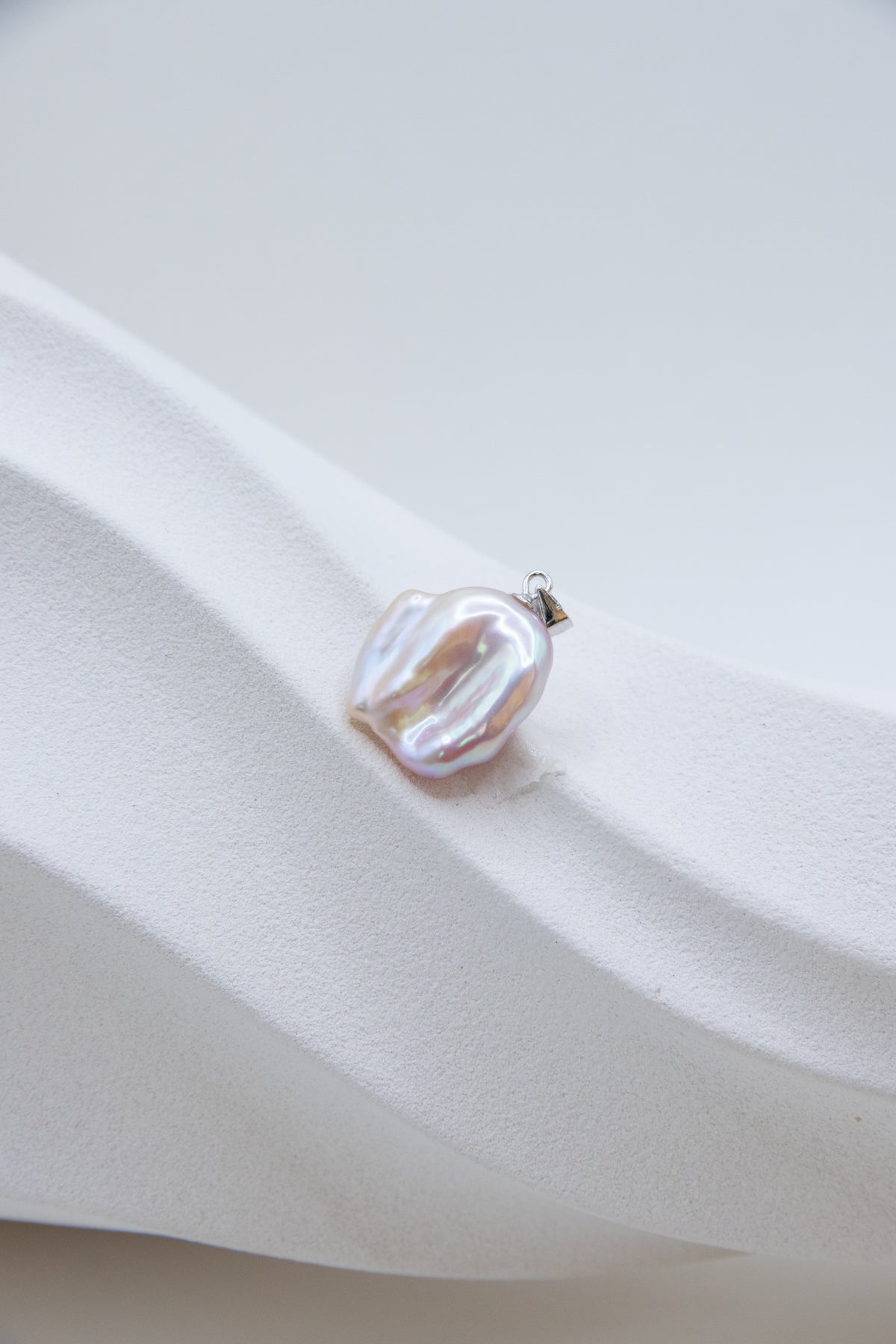 Watery Luster Pink Petal Pearl Pendant