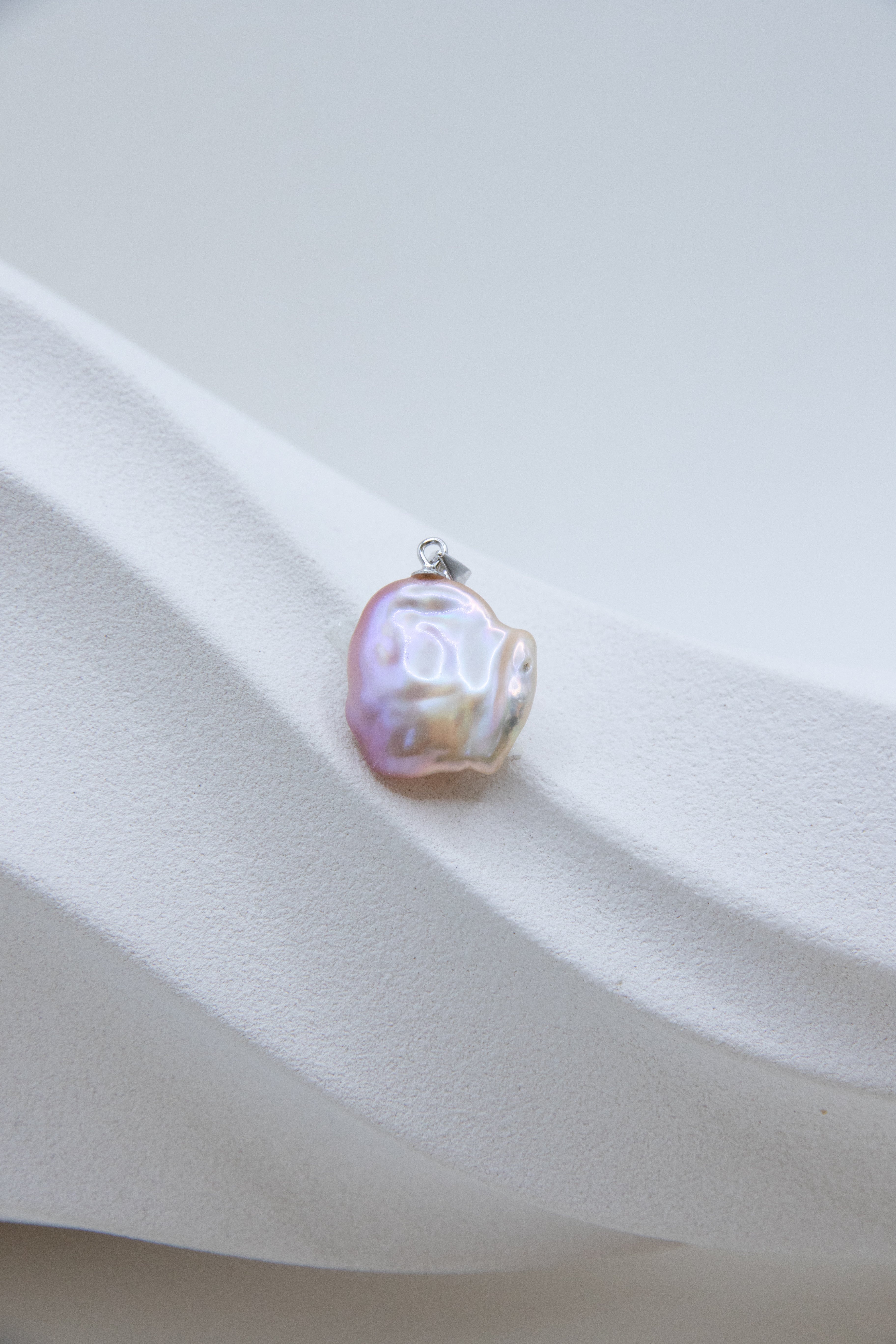 Watery Luster Pink Petal Pearl Pendant