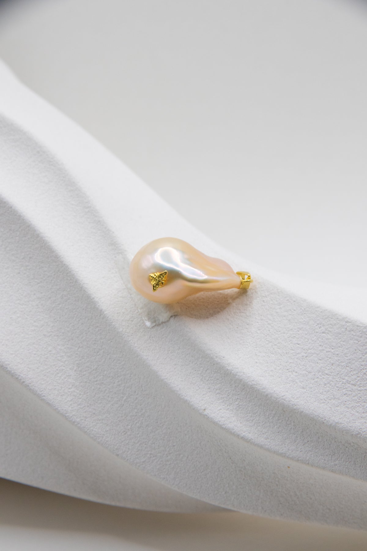 "Rainbow Champagne Jelly" Baroque Pearl Pendant