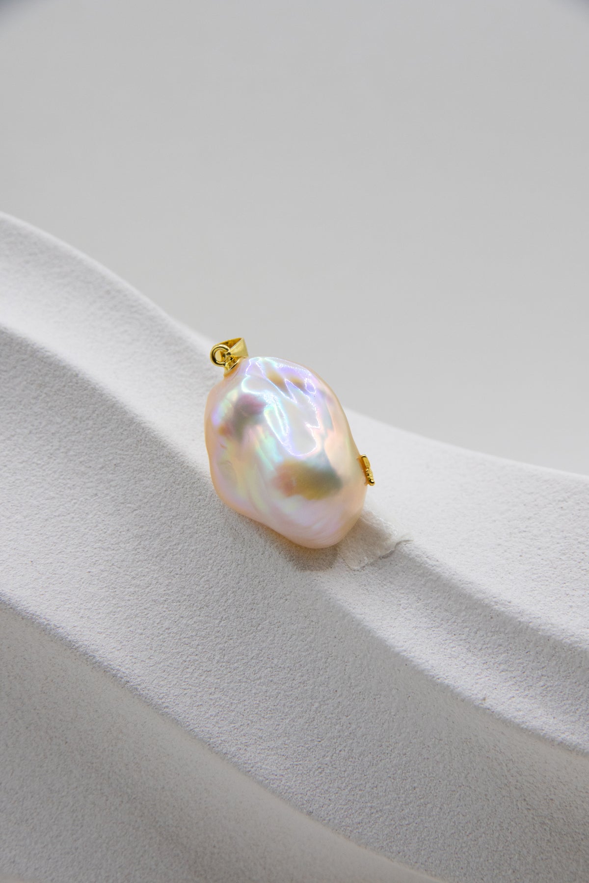 "Rainbow Champagne Jelly" Baroque Pearl Pendant