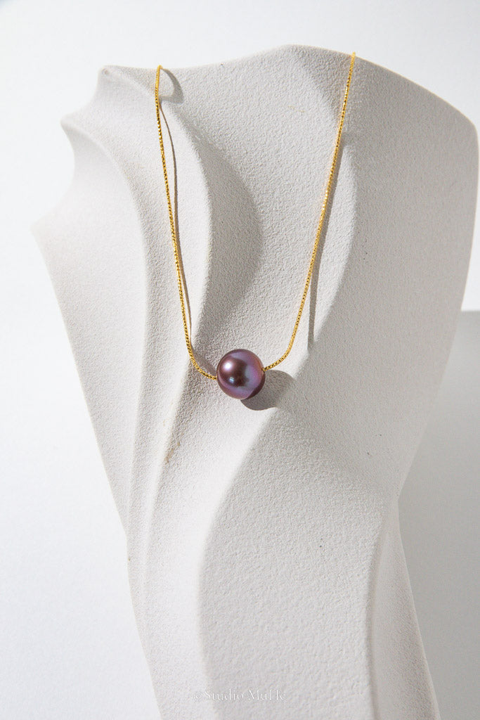 Purple Orbit — Natural Grape Purple Floating Freshwater Pearl Necklace