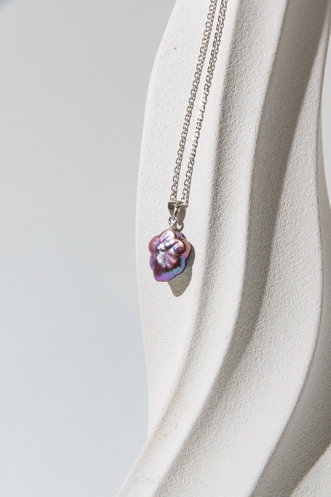Little Violet Bloom — Natural Purple Flower-Shaped Freshwater Pearl Necklace
