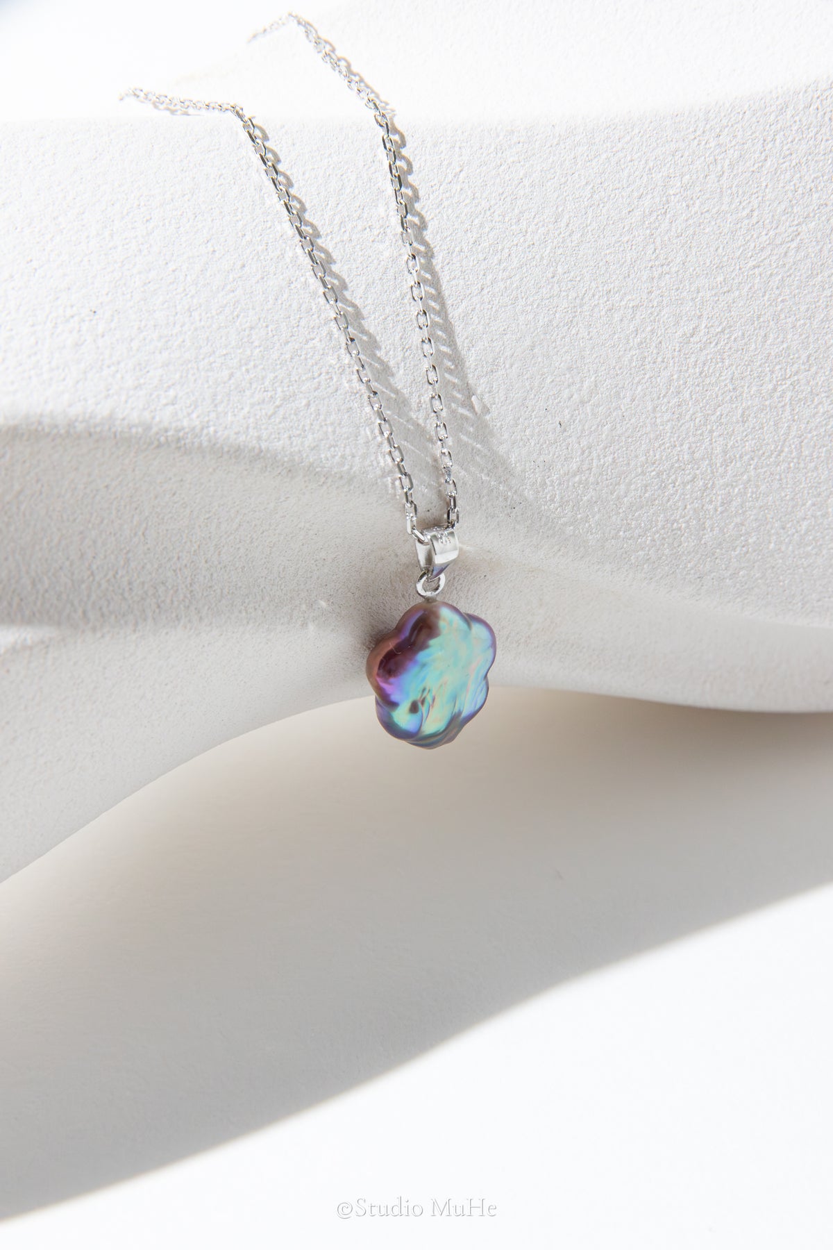 Little Violet Bloom — Natural Purple Flower-Shaped Freshwater Pearl Necklace