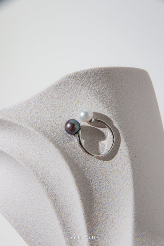 Perfect Balance — White & Midnight Blue Freshwater Pearl Duo Ring