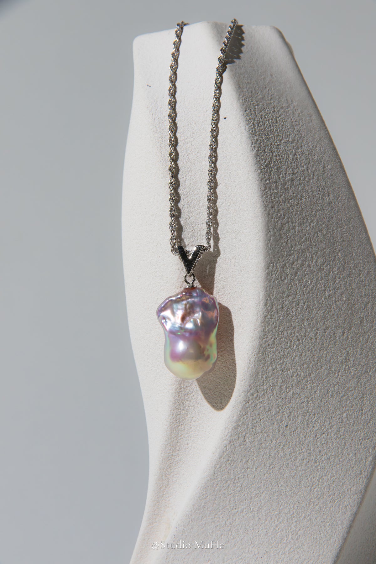 Fairy Light — Natural Pink-Green Baroque Freshwater Pearl Pendant Necklace