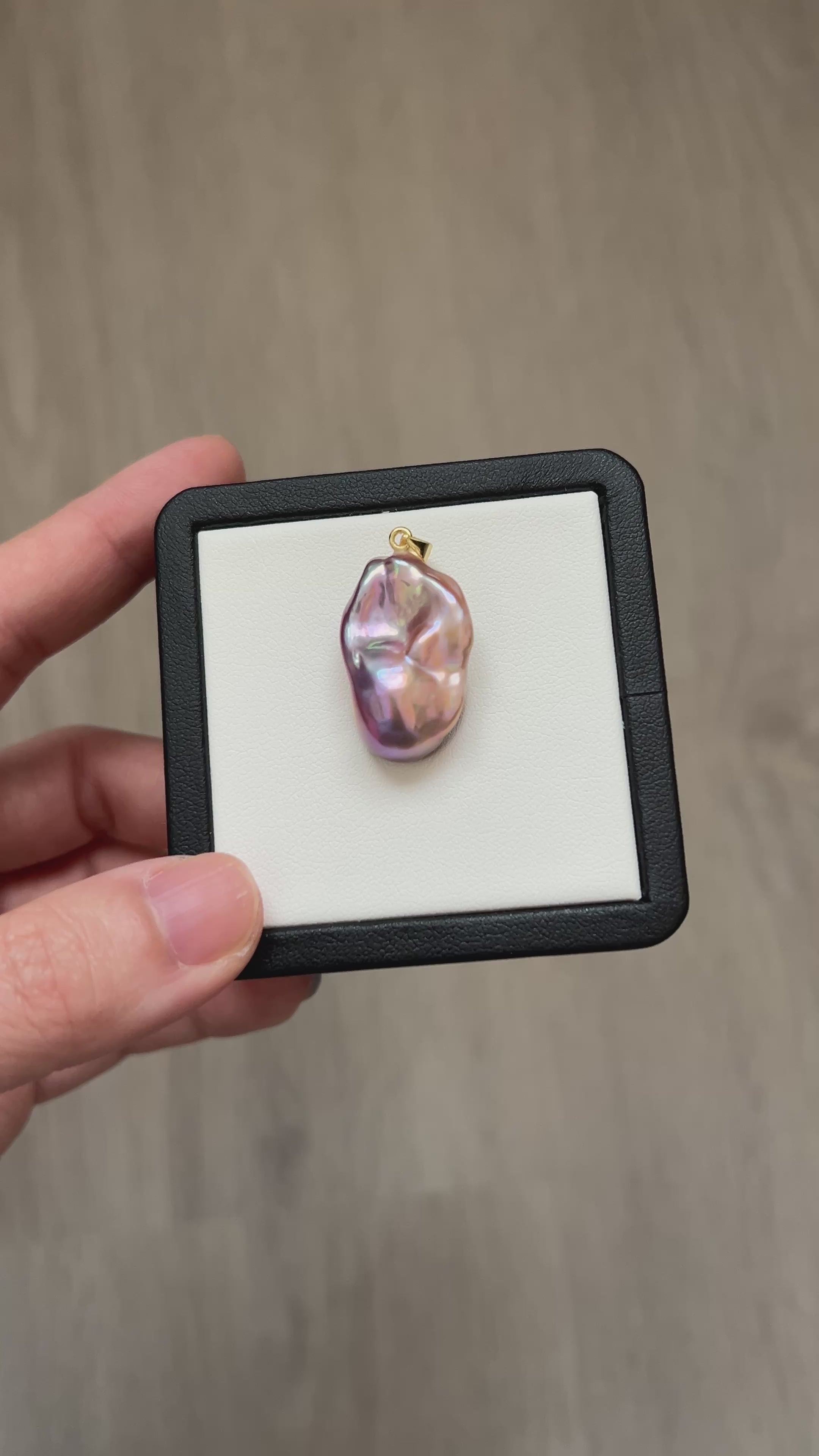 Vivid flowing purple pendant- great level.