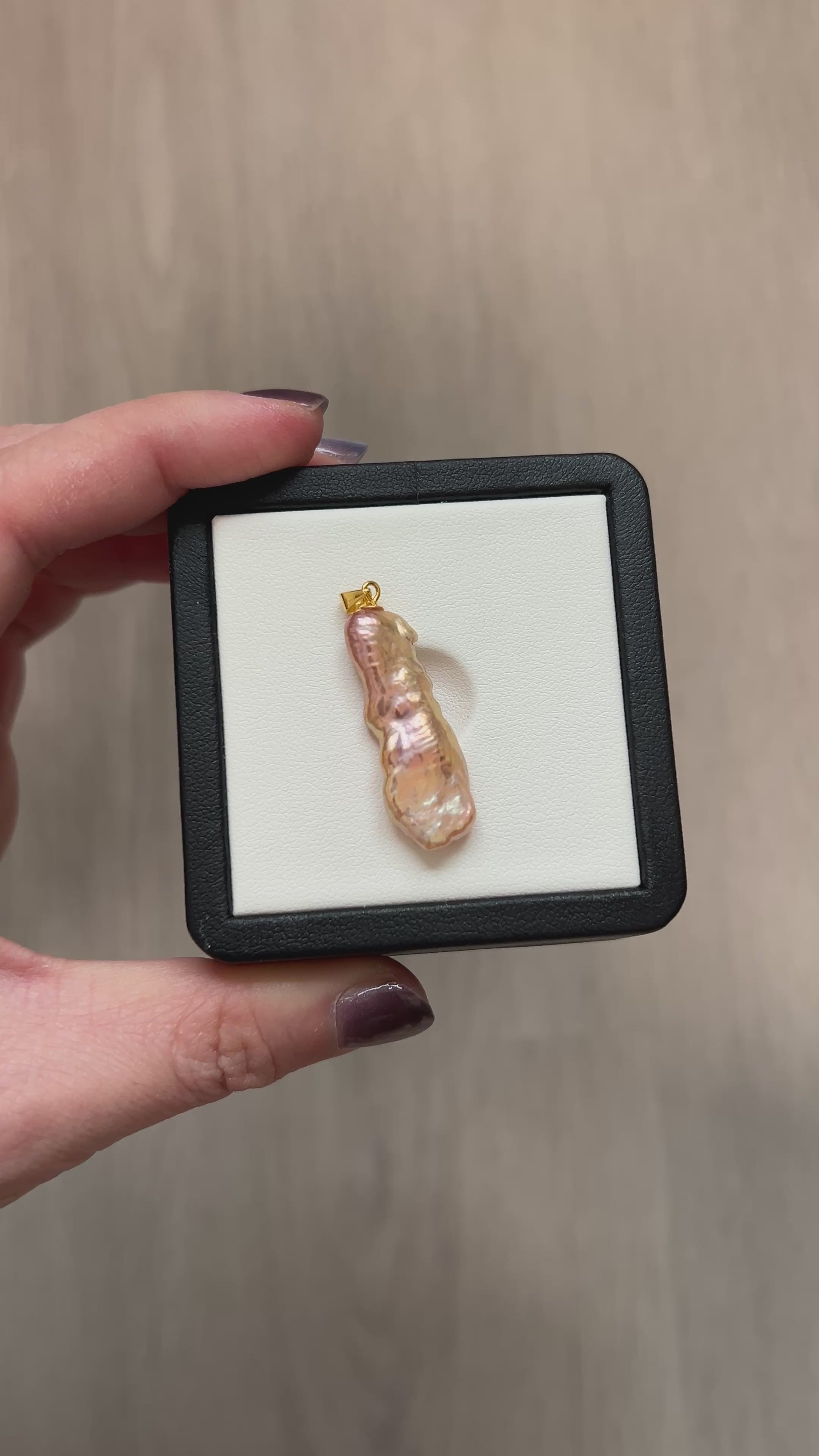 Golden PiPa Pearl Pendant – Large Metallic Seedless Baroque Pearl