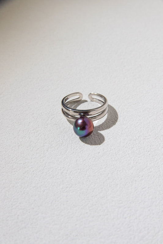 Two Sides of the Sky — Natural Two-Tone Freshwater Pearl Ring