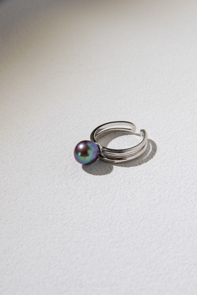 Two Sides of the Sky — Natural Two-Tone Freshwater Pearl Ring