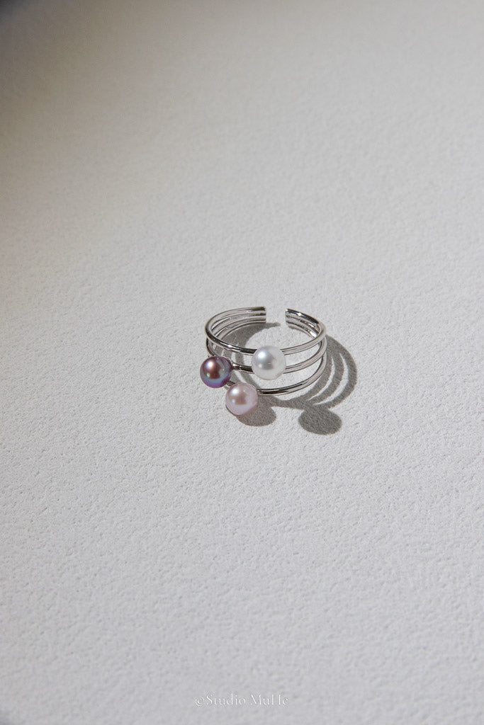 From Dawn to Dusk — Multicolour Freshwater Pearl Trio Ring